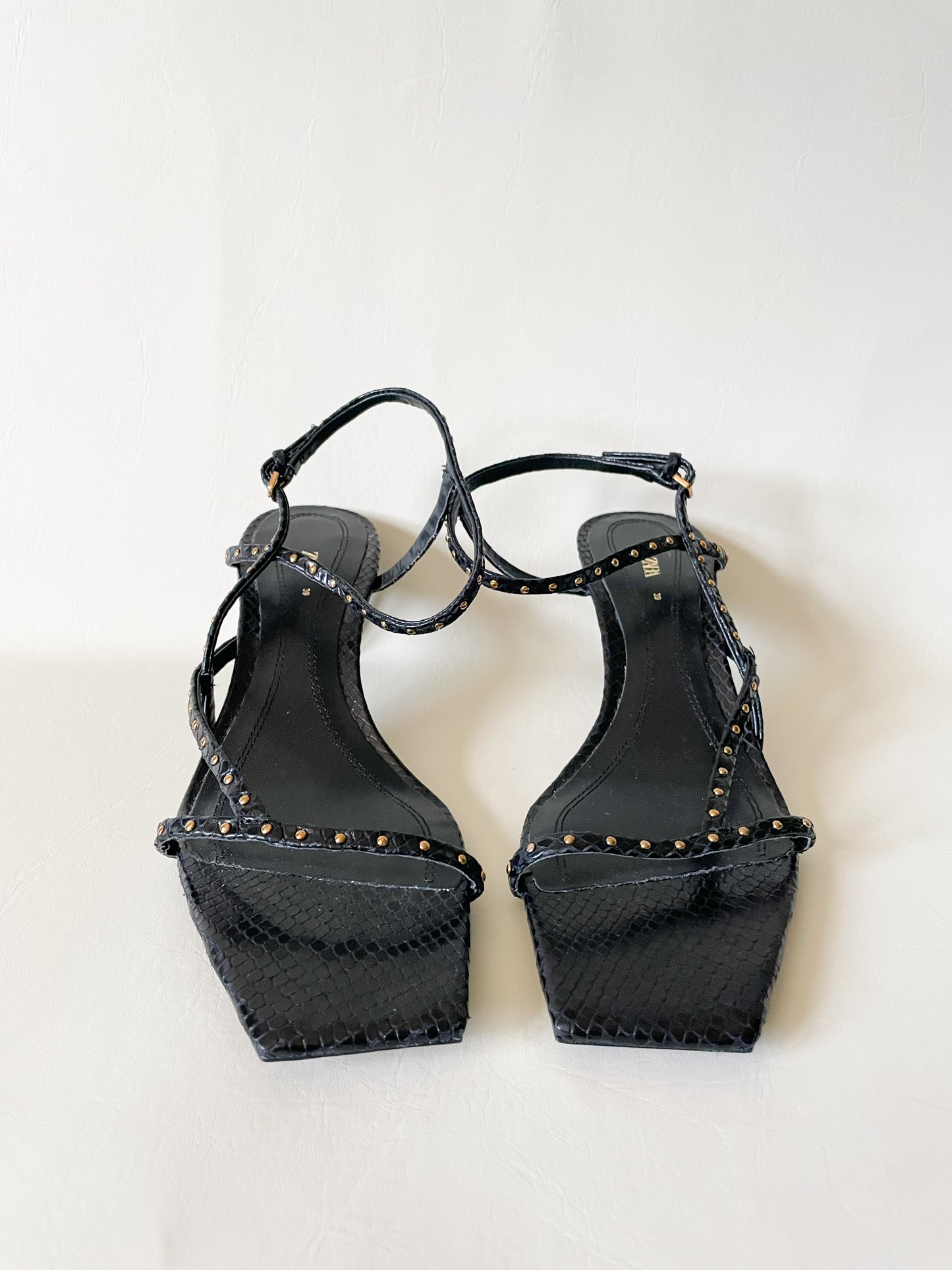 ZARA Heeled Toe Post Sandals Kitten Heel NWOT - Size 39 (US 8)