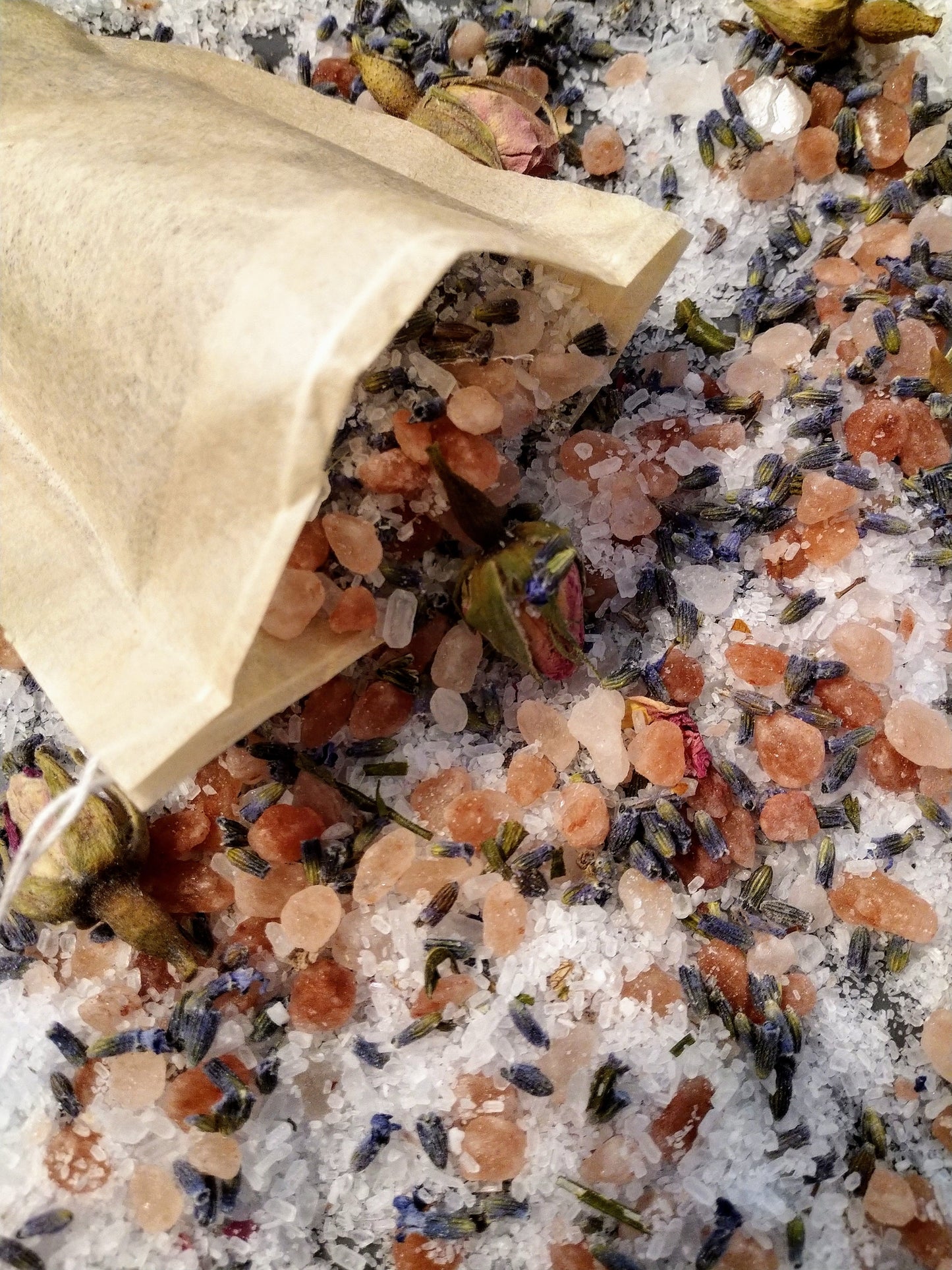 Natural Spa Bath Salts with Dried Flowers & Essential Oils - 2 Pack