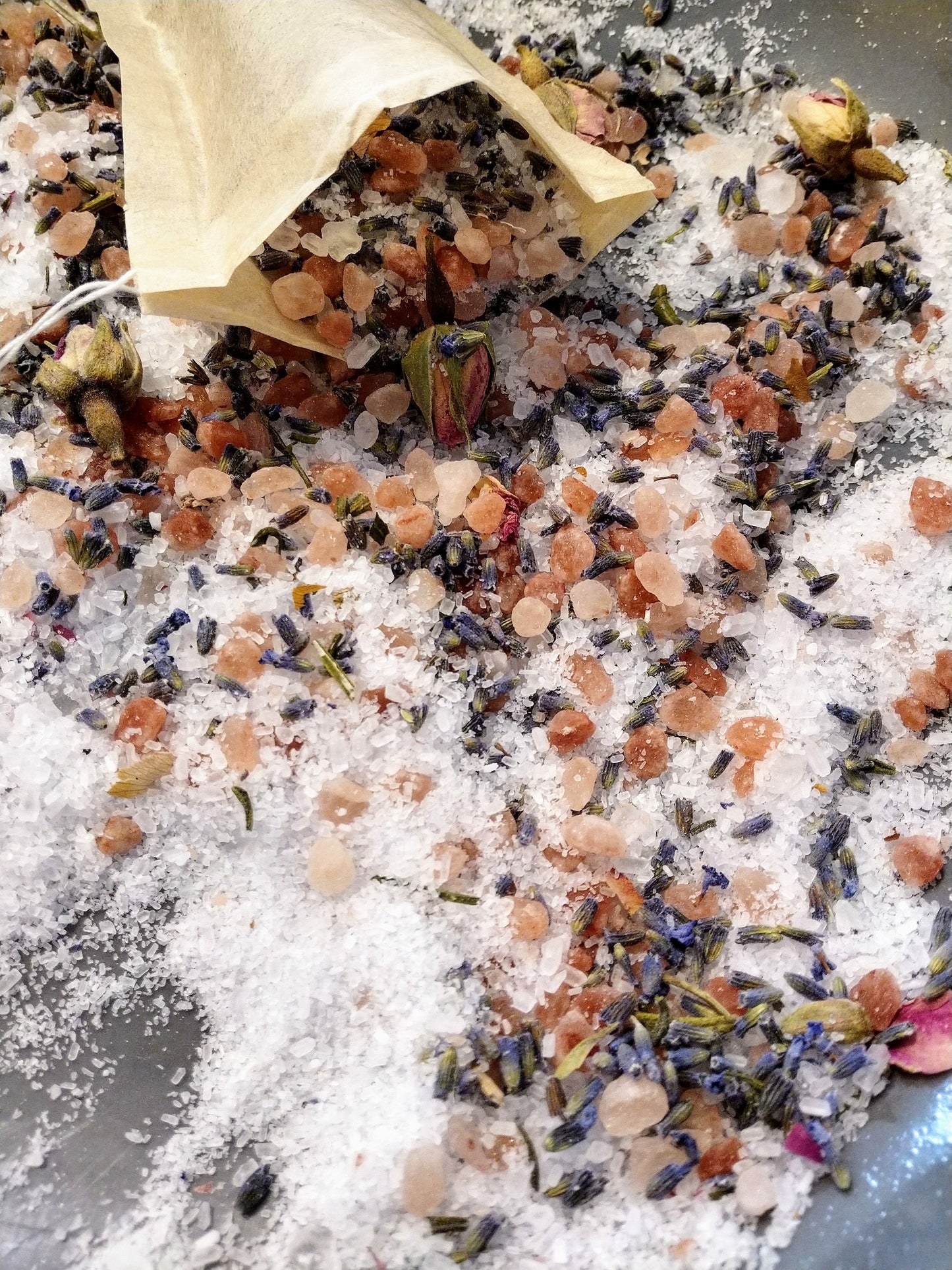 Natural Spa Bath Salts with Dried Flowers & Essential Oils - 2 Pack