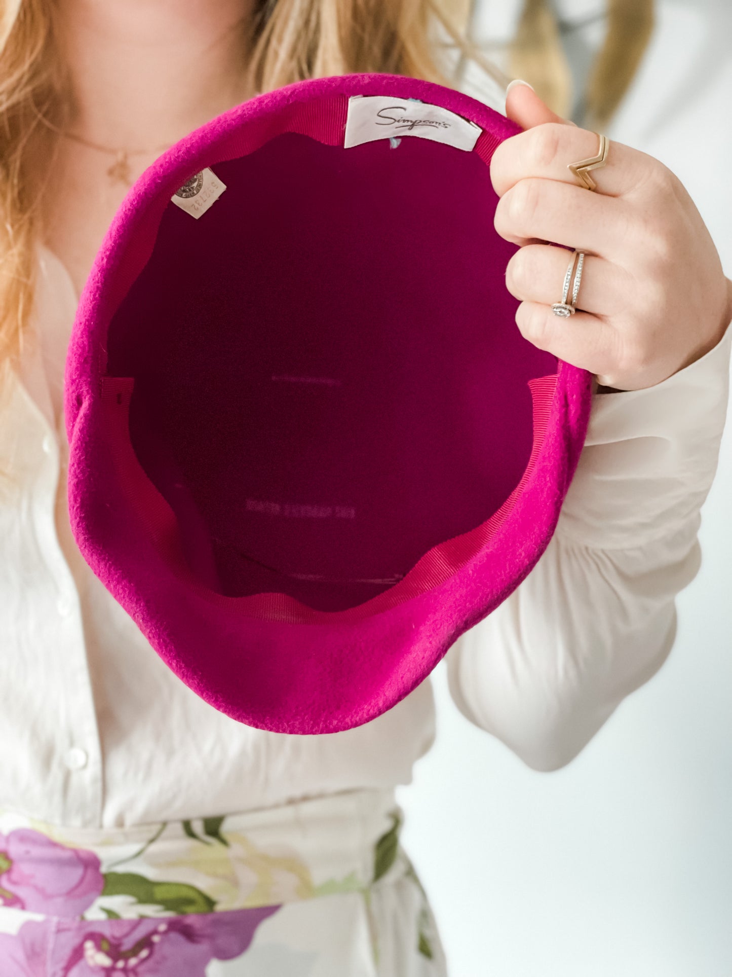 Vintage Simpsons Magenta Velour Twiggy Mod Hat - Small