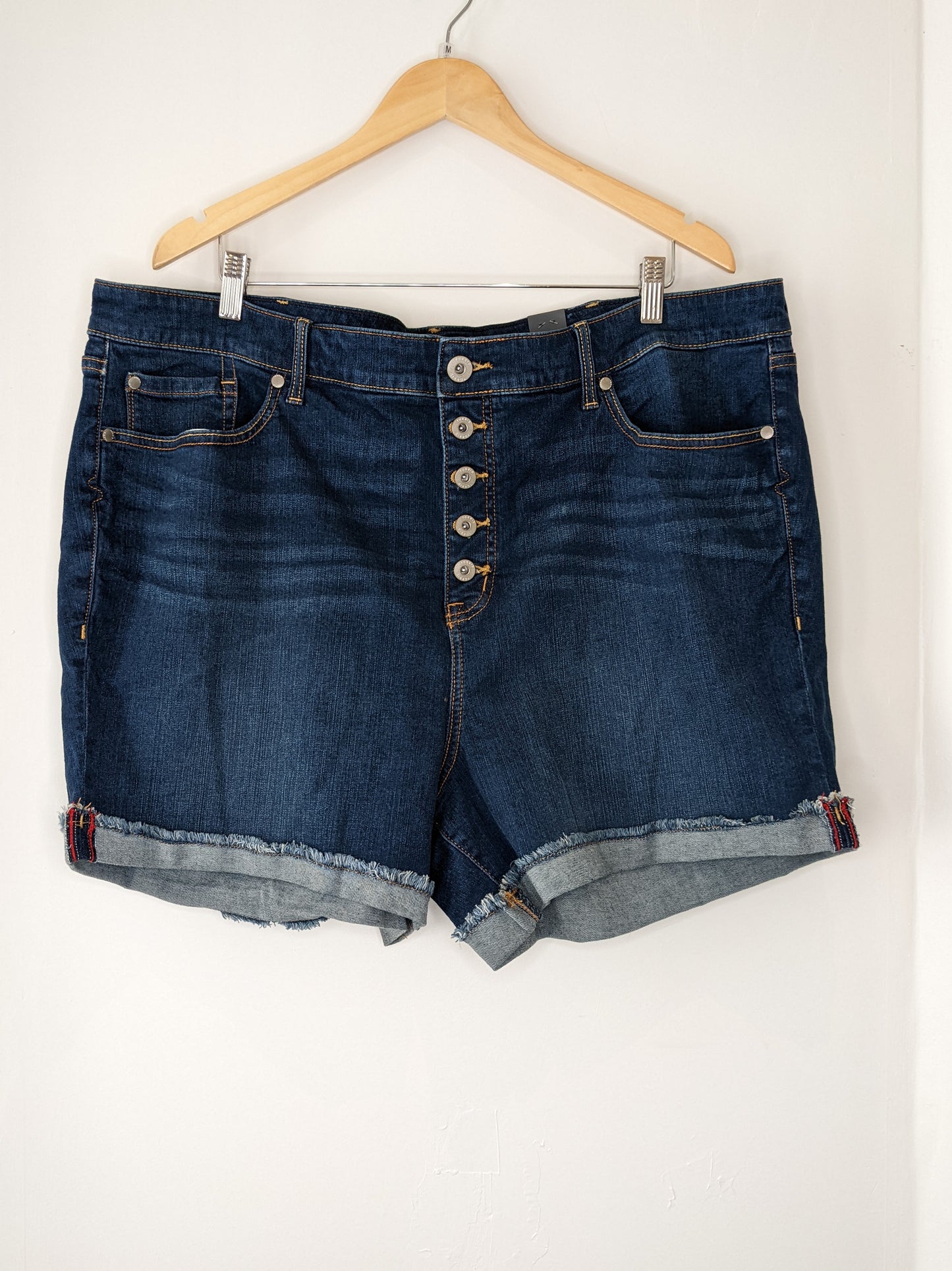 Torrid High Rise Midi Short Stretch Dark Wash - 3X / Size 24
