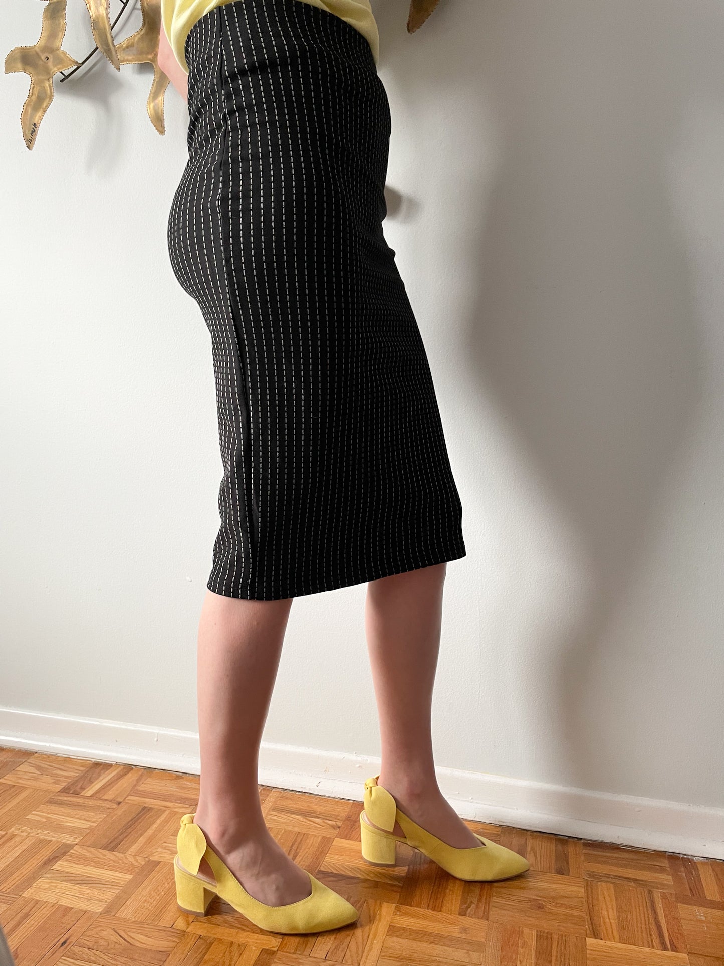 Studio Black With White Broken Lines Mid Skirt - Medium