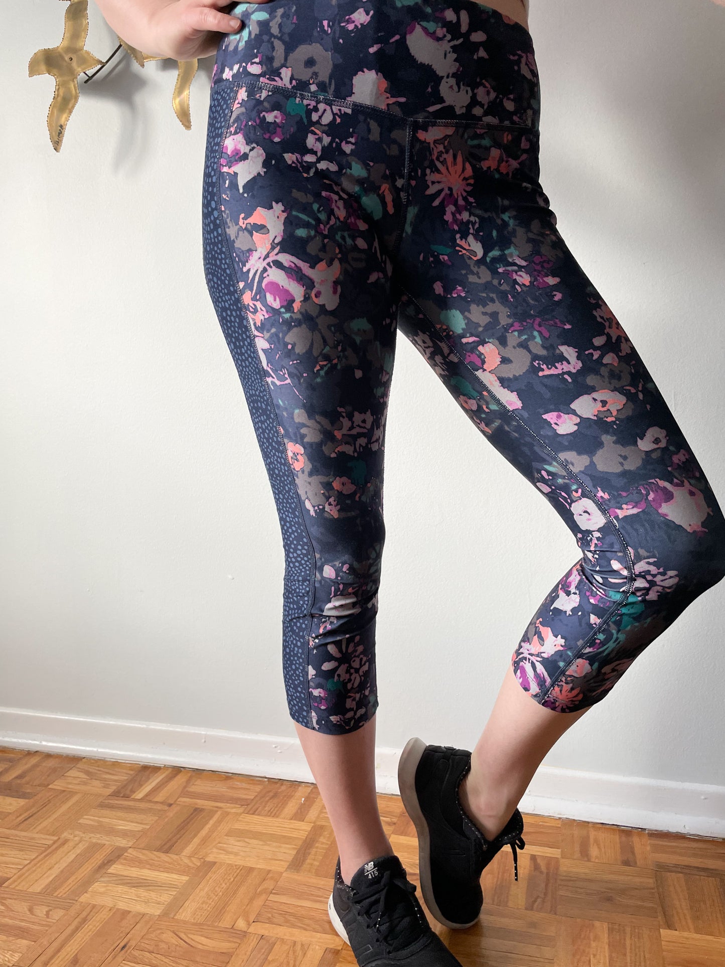 Eddie Bauer Navy Floral Guide Trex Sport Capris - Small