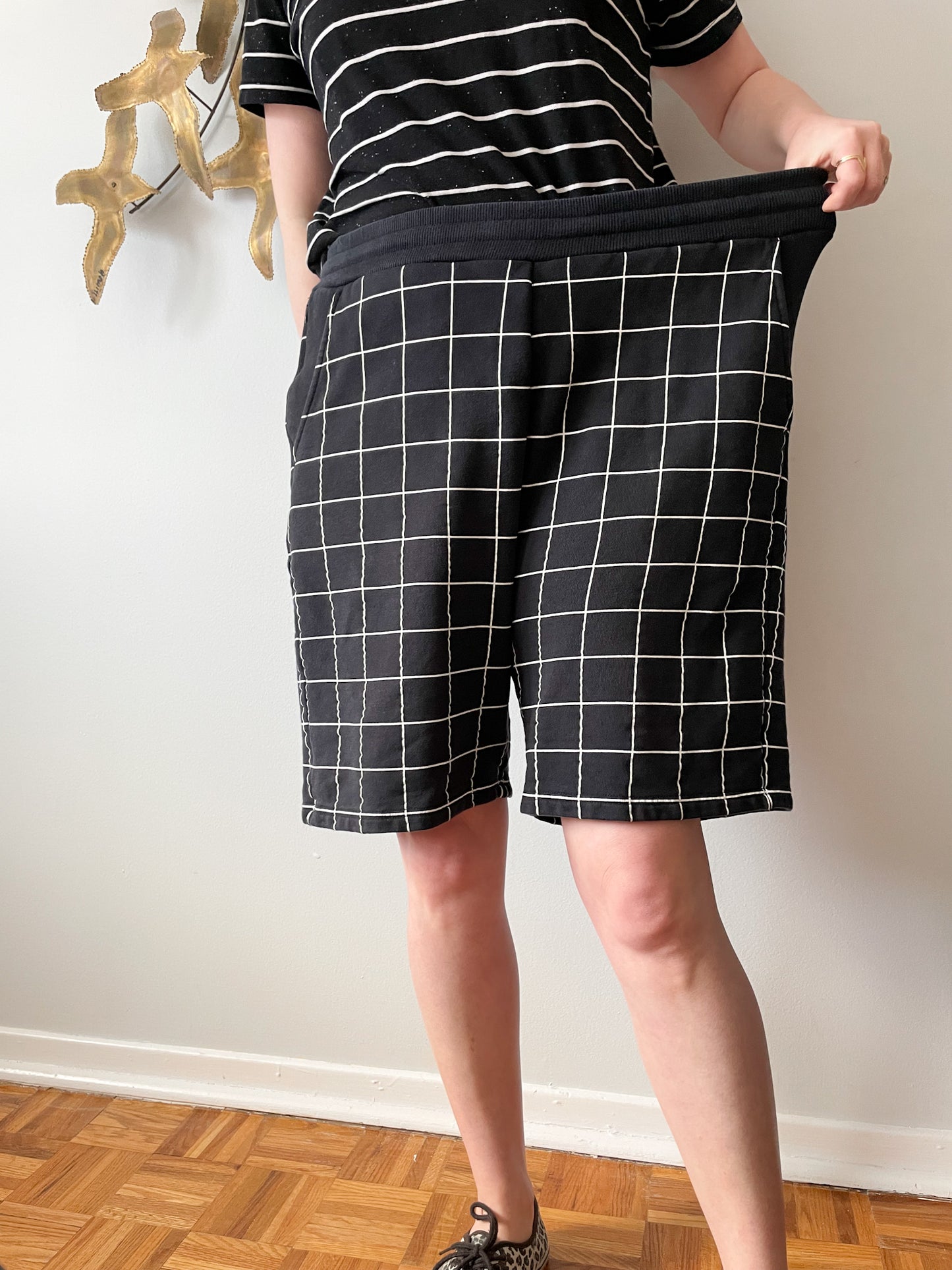 Izzue Black White Windowpane Checker Cotton Sweat Shorts - Medium