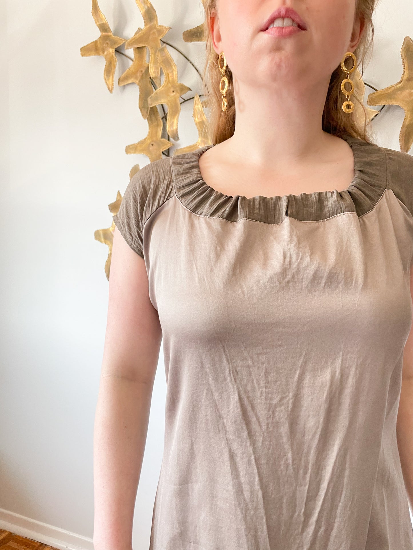 Turbine Lisa Drader Murphy Greige Satin Short Sleeve Shift Dress - Small