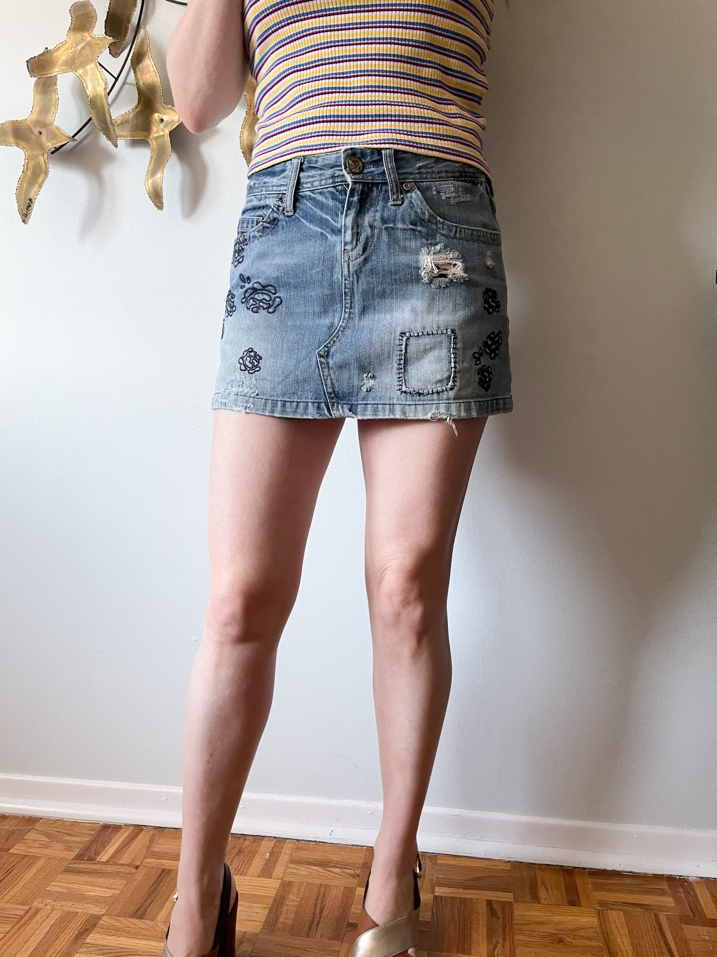 American Eagle Outfitters Distressed Embroidered Denim Mini Skirt - Size 4