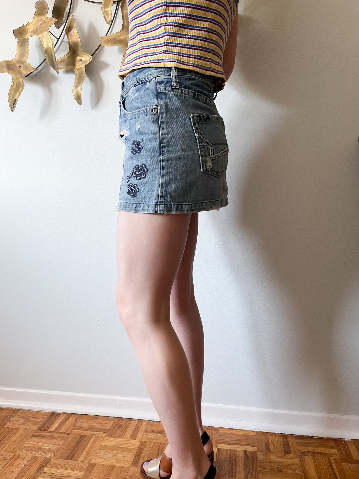 American Eagle Outfitters Distressed Embroidered Denim Mini Skirt - Size 4