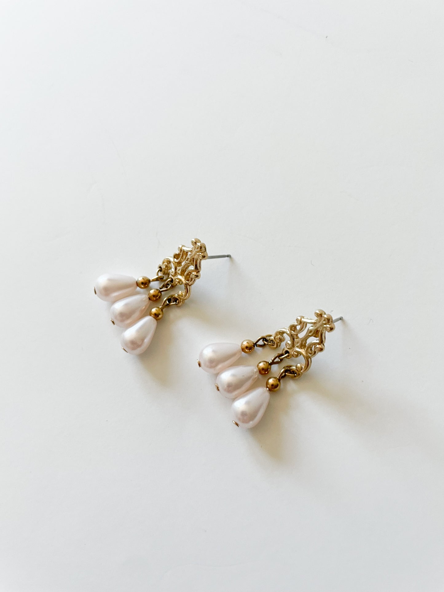 Elegant Gold Swirl Dangle Trio Teardrop Pearl Earrings