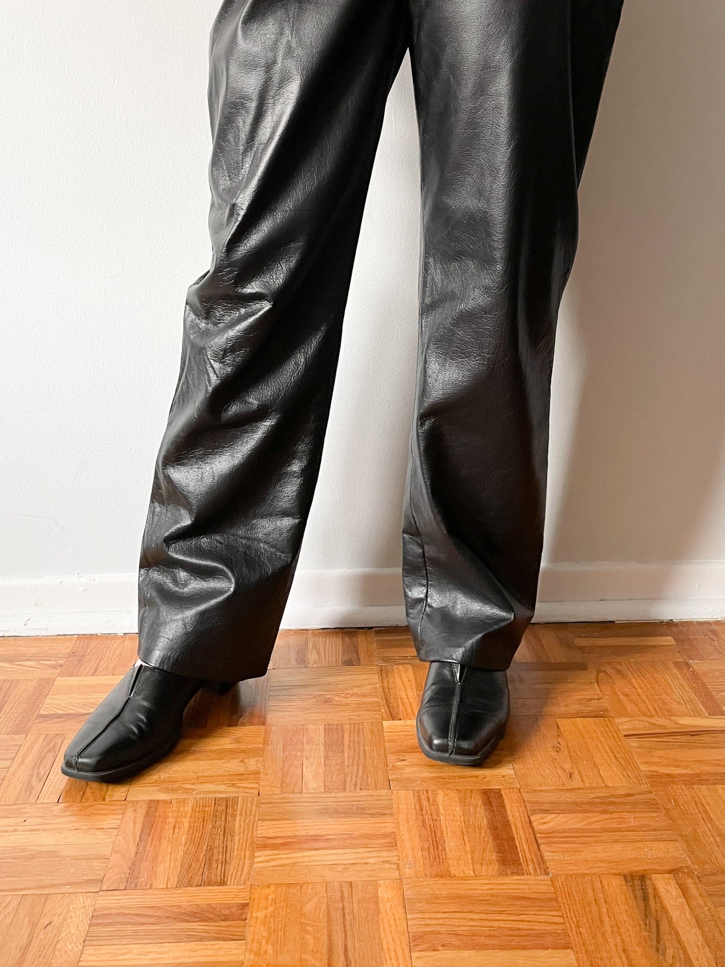 Vintage Genuine Leather Black Straight Leg Mid Rise Pants - Medium