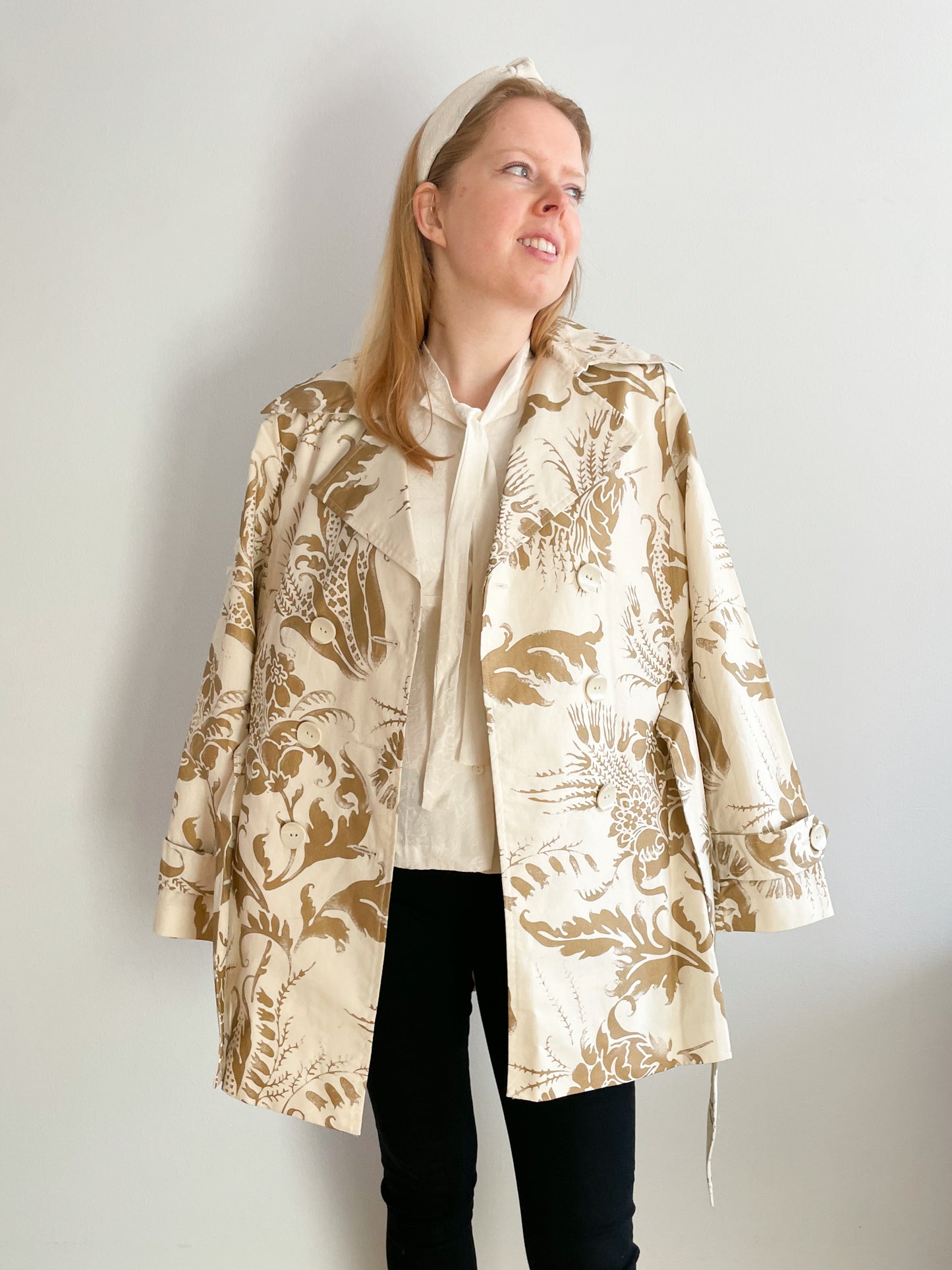 CAbi Gold Metallic and Cream Brocade Floral Cotton Linen Ladies Trench Coat NWT - Large