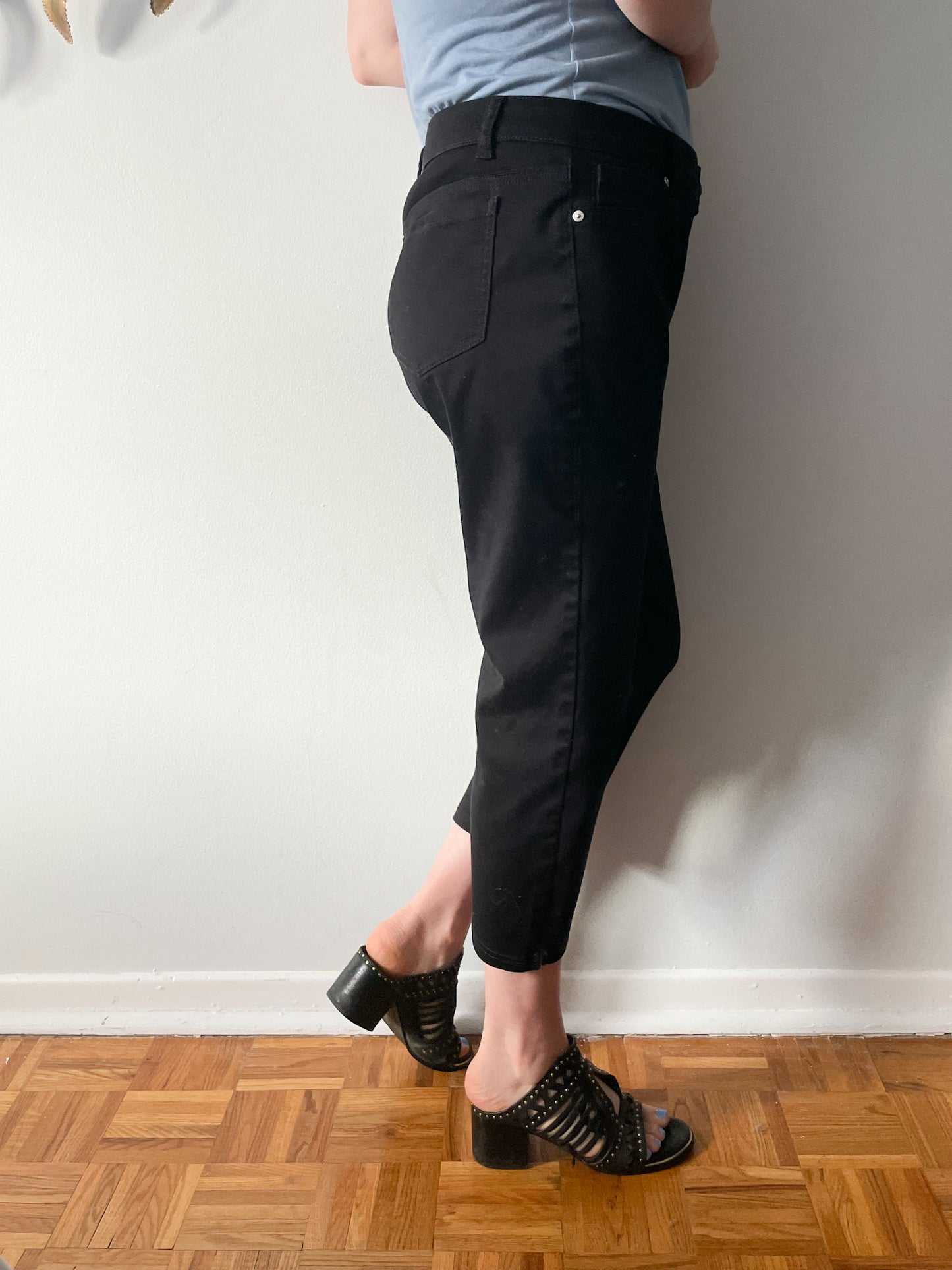 Nygard Black Stretch High Rise Cropped Straight Leg Pants - Size 12