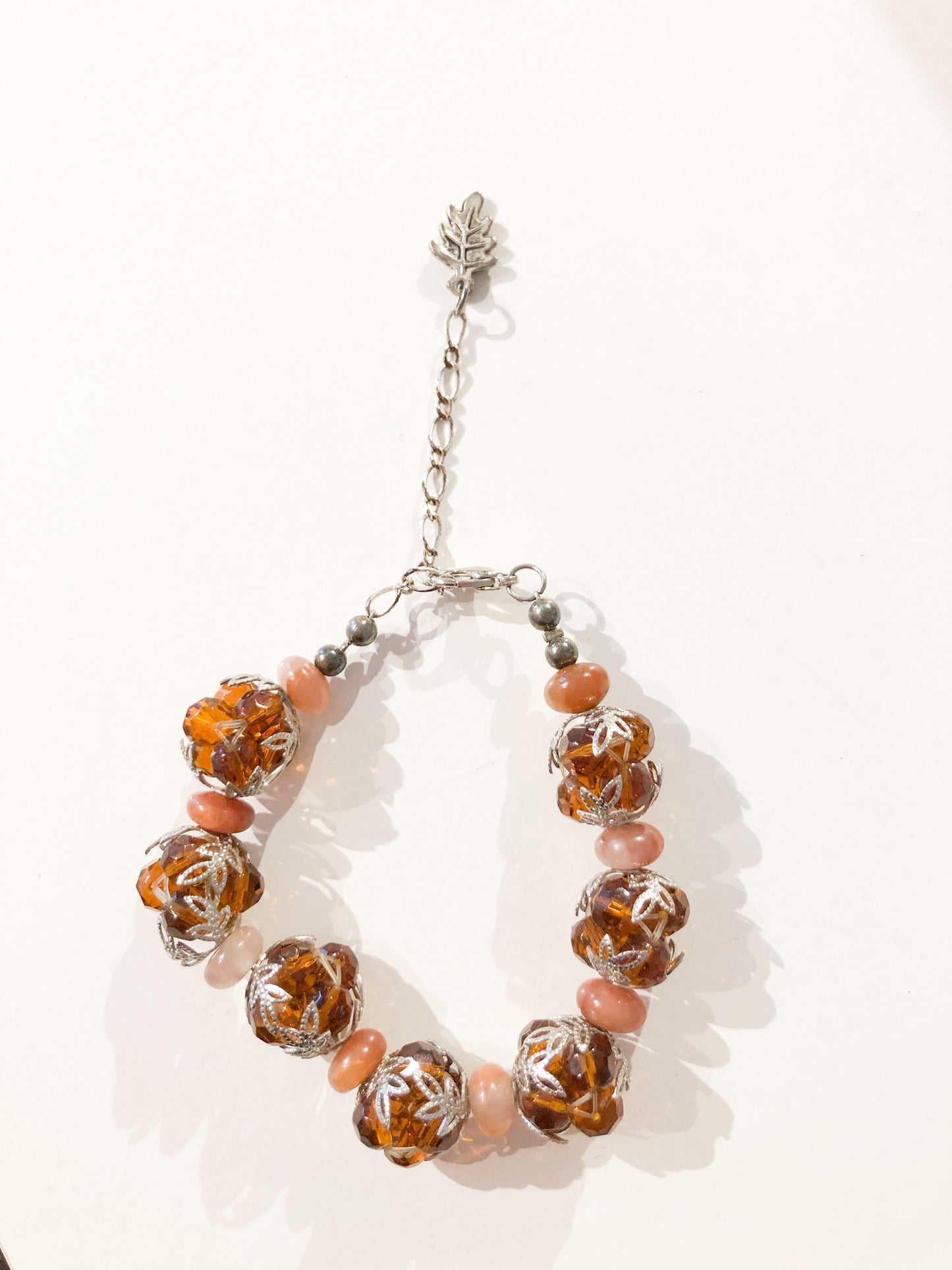 Amber Bead Cluster Bracelet with Silver Leaf - Le Prix Fashion & Consulting