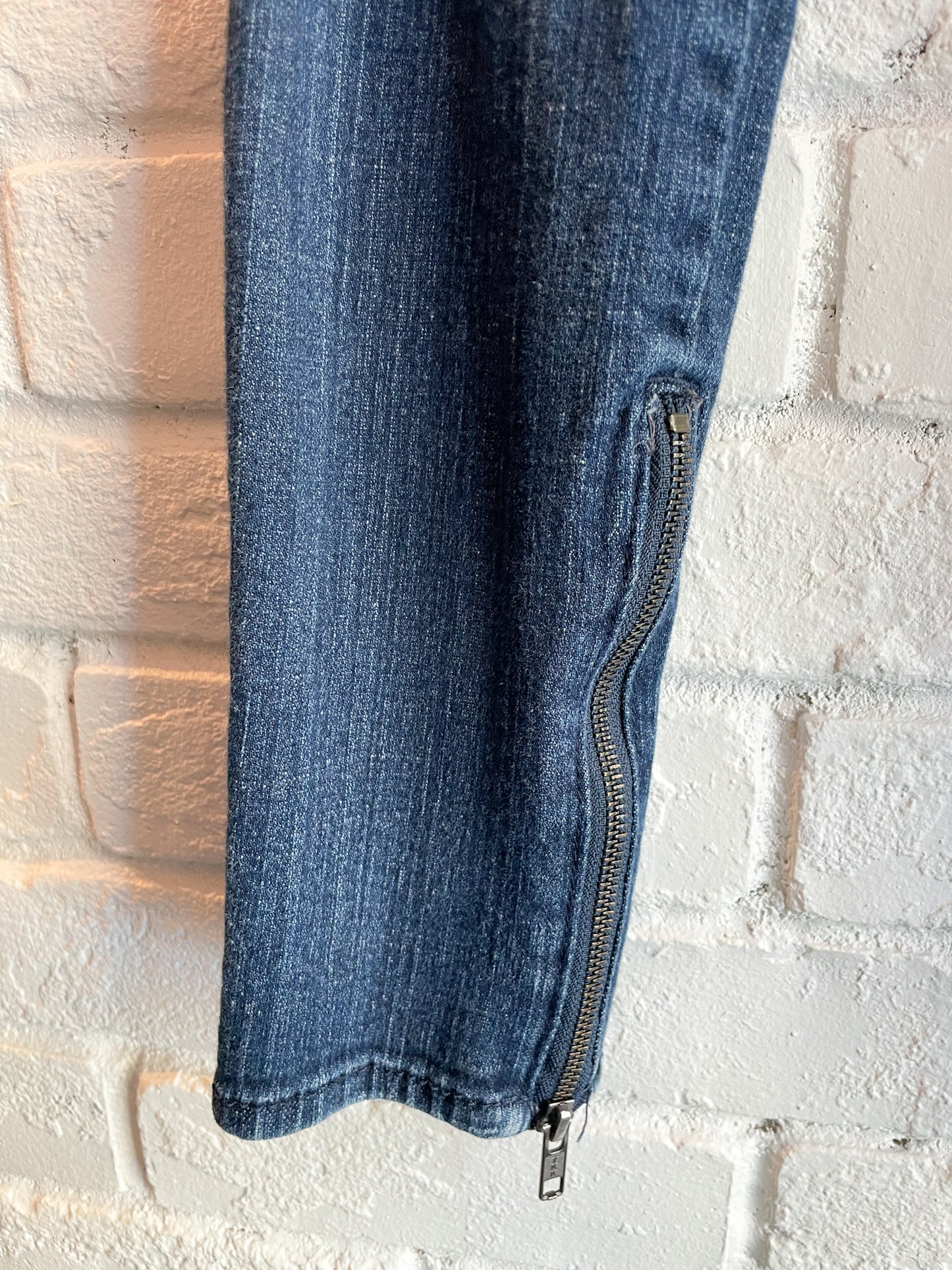 Jessica Simpson Dark Wash Zipper Split Hem Jeans  - Size 25/26