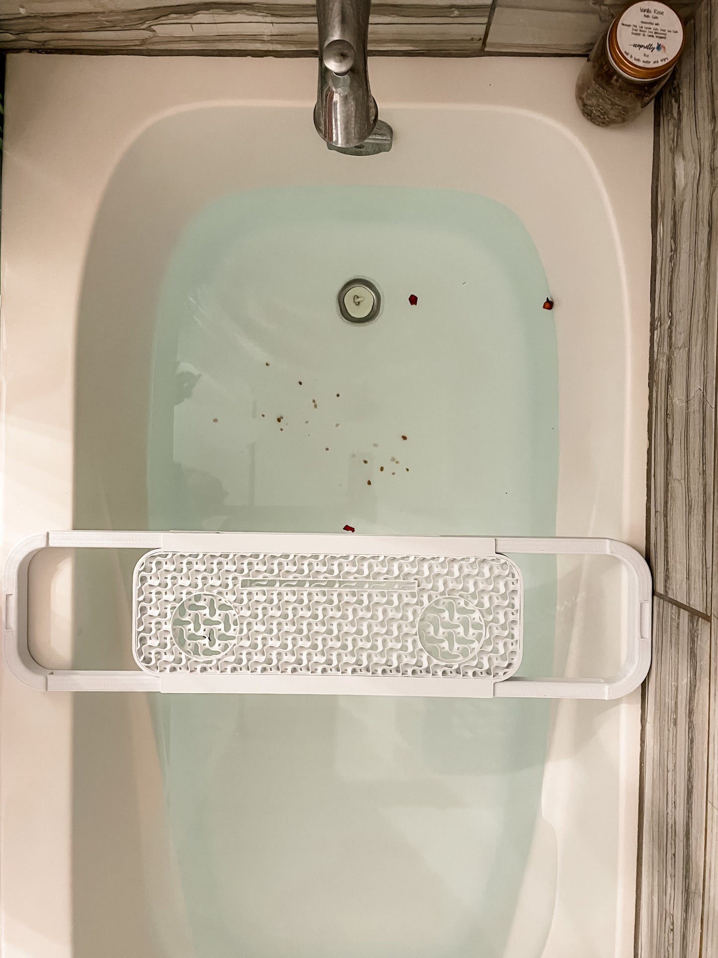 Grey Extendible Bathtub Tray - 100% Recycled Plastic