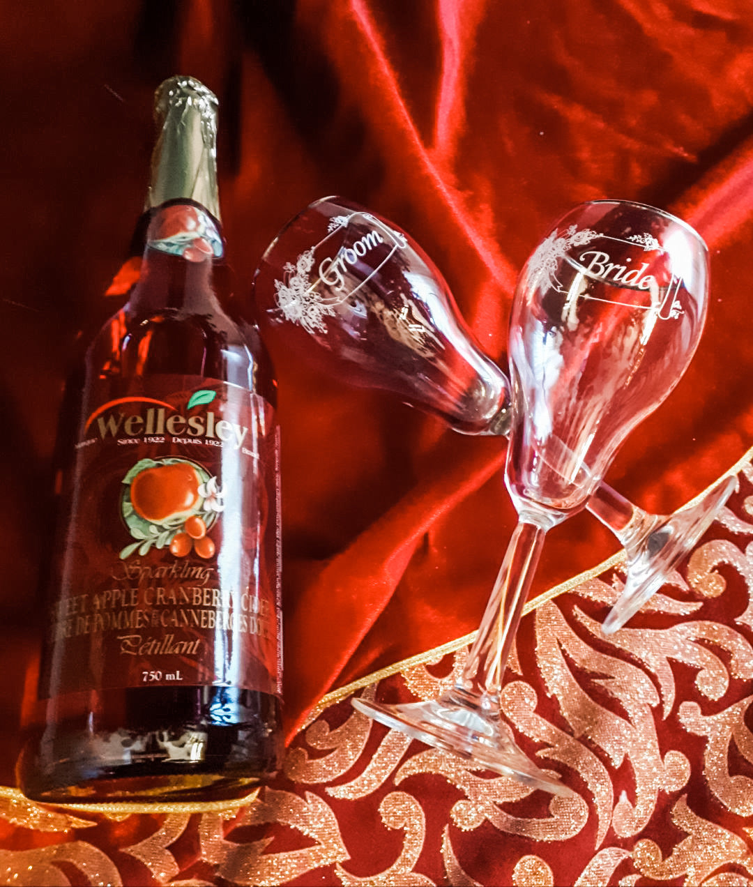 Wellesley Sparkling Sweet Apple Cranberry Cider 750ml - Preservative Free & No Added Sugar