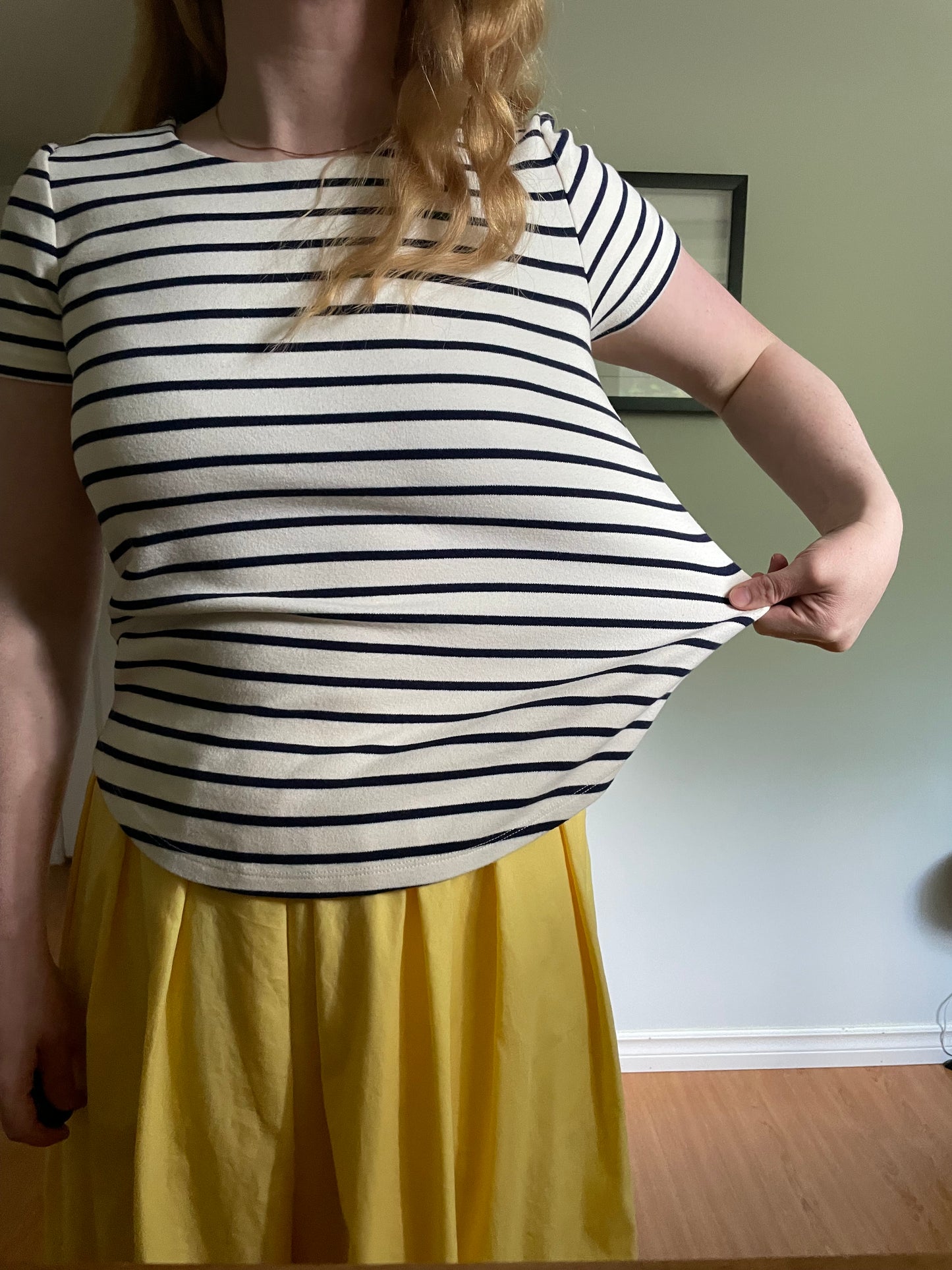 Marled Essentials Cream & Navy Striped Stretch Tee – XS/S