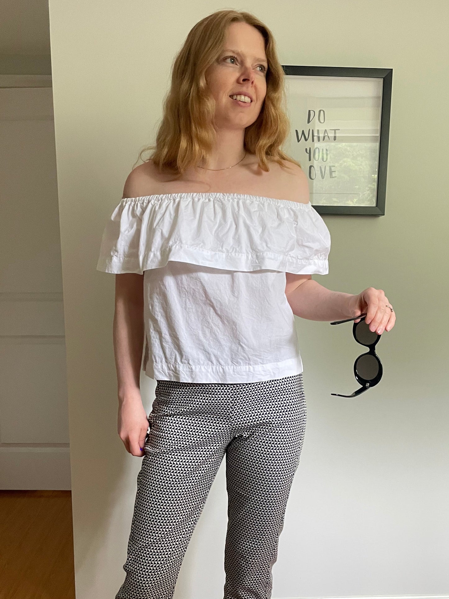 Aritzia Wilfred White Structured Cotton Off-the-Shoulder Ruffle Top – XS/S