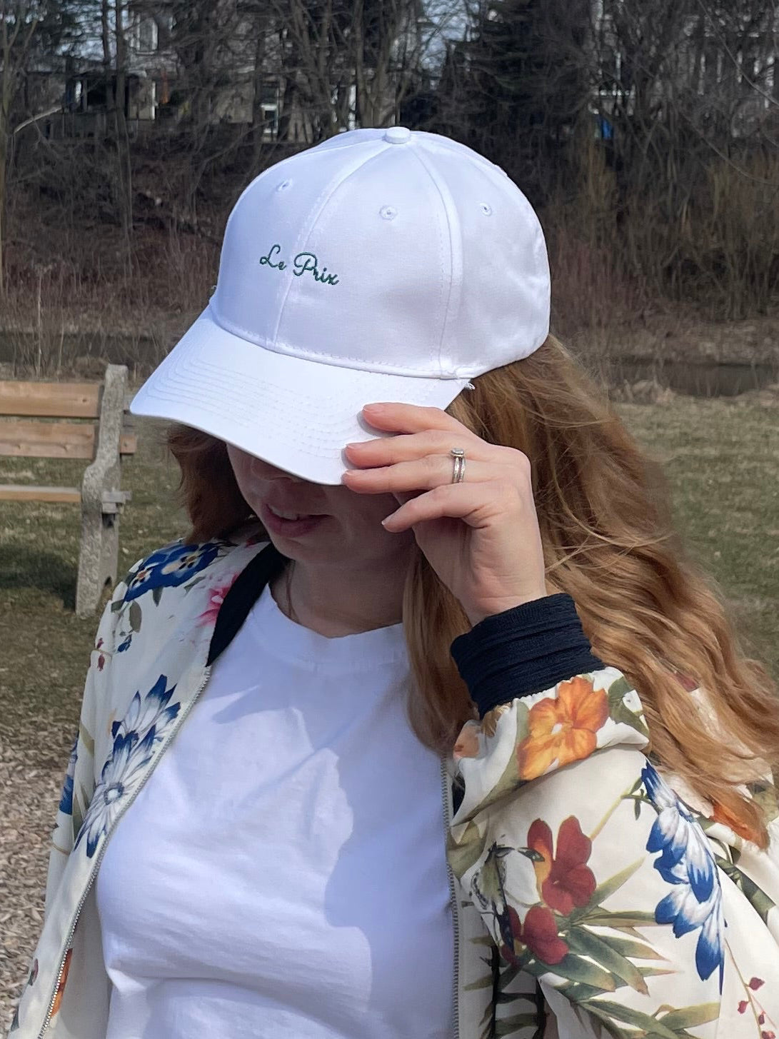 Le Prix White Cotton Embroidered Cap – Forest Green Logo