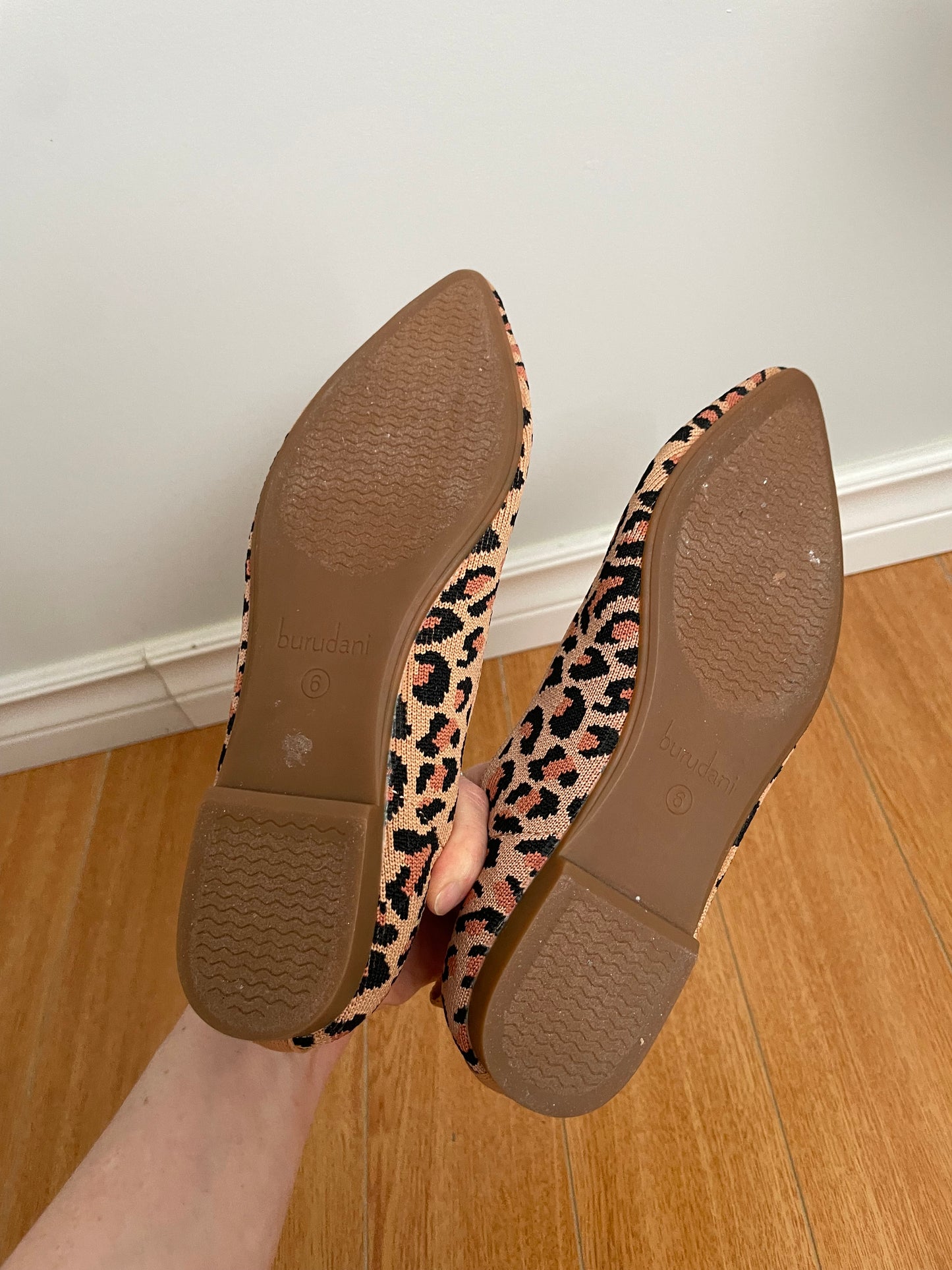 Burudani Leopard Knit Pointed Toe Flats – Tan & Black – Size 6