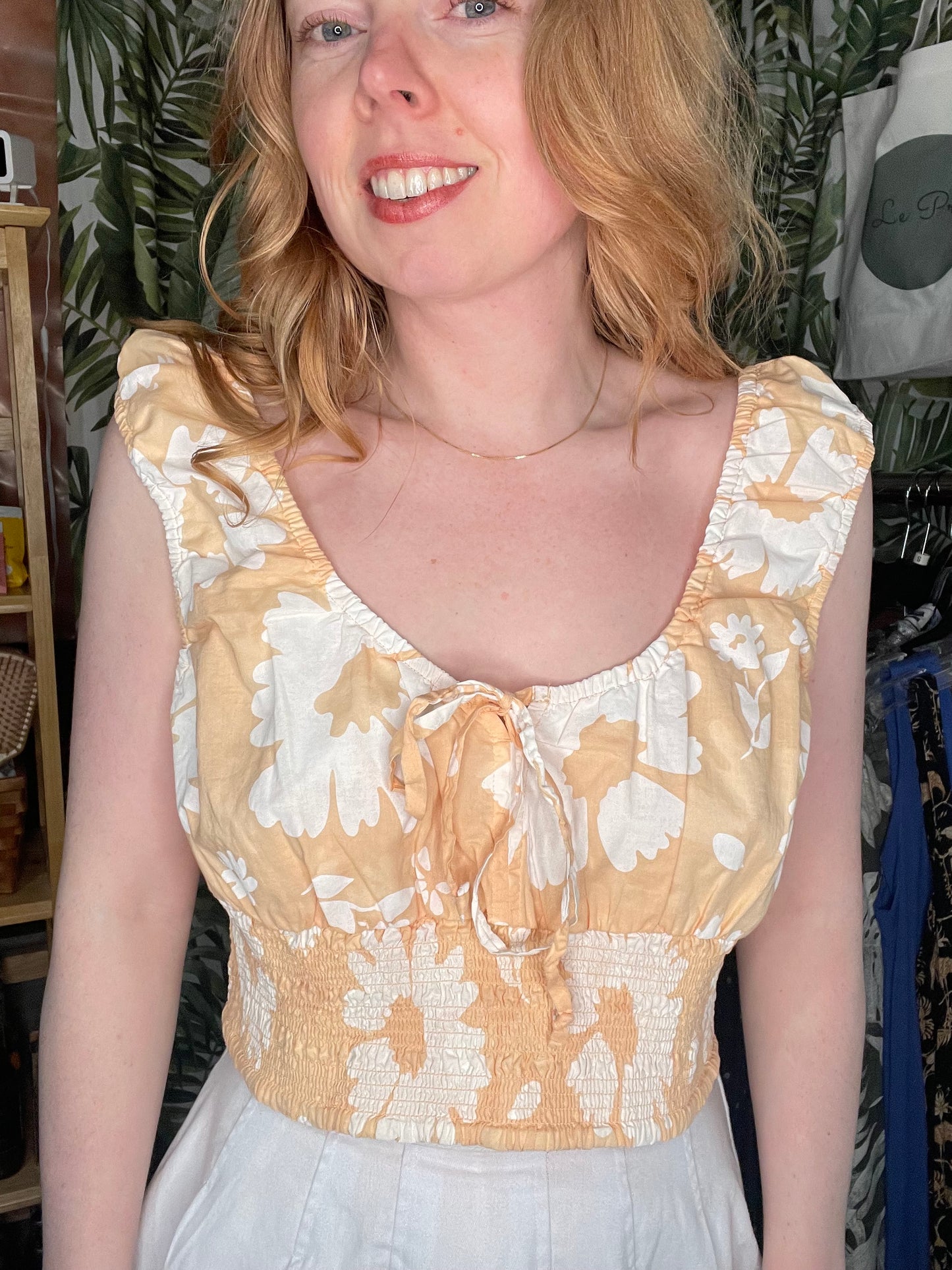American Eagle Peach & White Floral Smocked Cotton Crop Top – XL