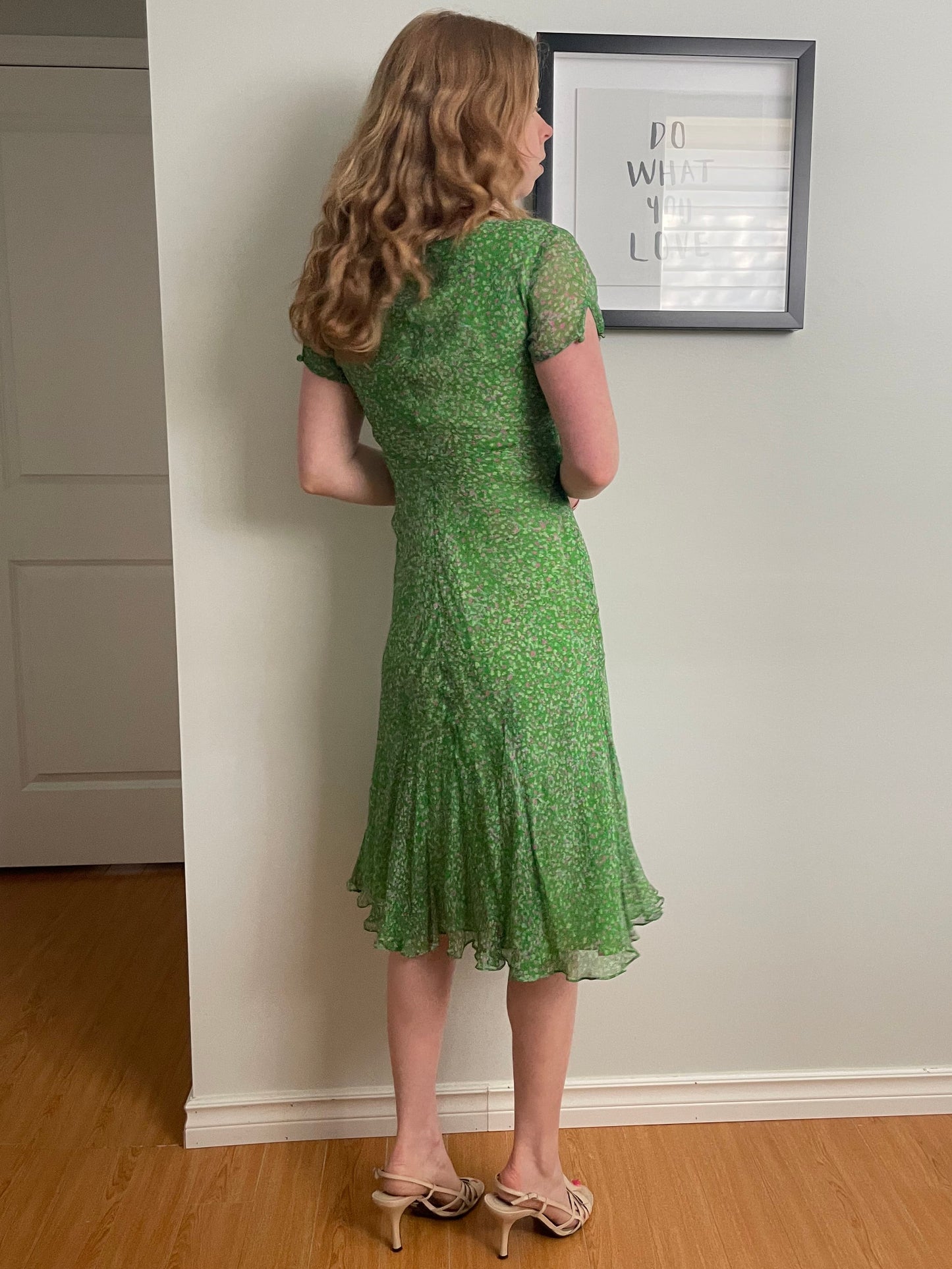 Edina Ronay Kelly Green Floral 100% Silk Garden Party Dress - UK 8 / US XS
