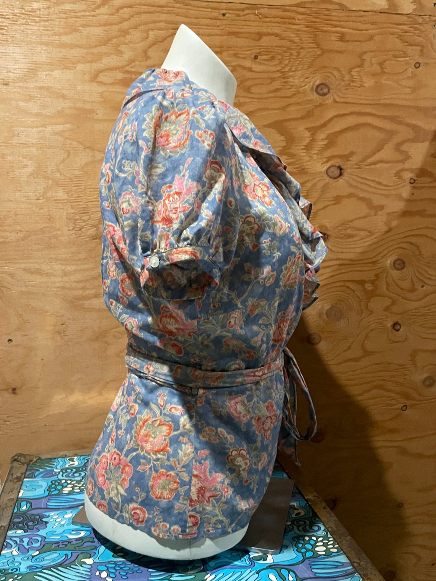 Lauren Jeans Co. Ralph Lauren  Blue Floral Cotton Wrap Top – Small