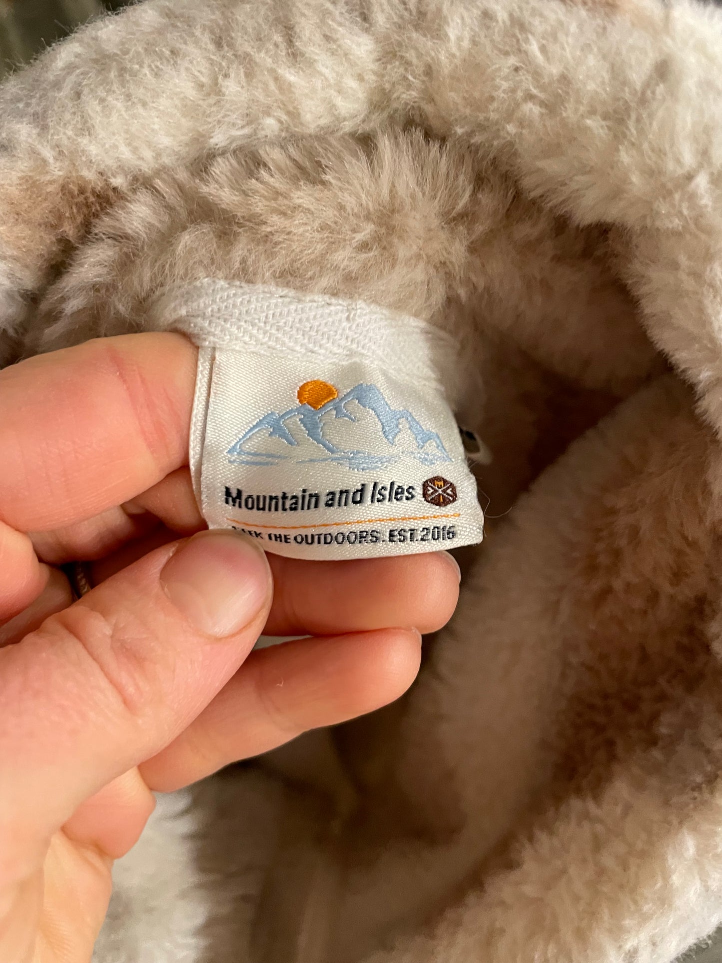 Mountain and Isles Cream & Taupe Faux Fur Half-Zip Pullover – L/XL