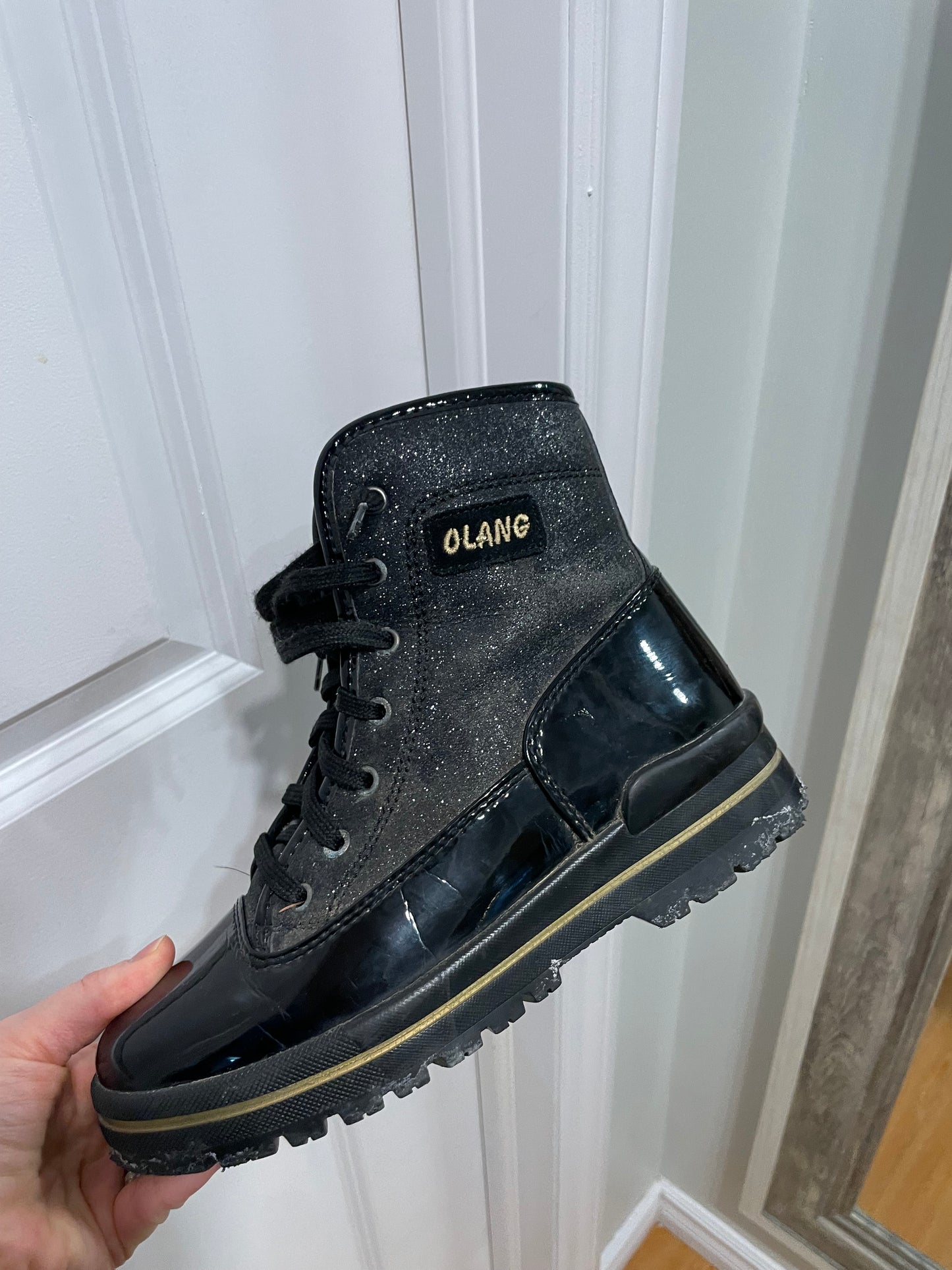 Olang Black Glitter Patent Winter Boots with Flip Ice Grips – Size 37
