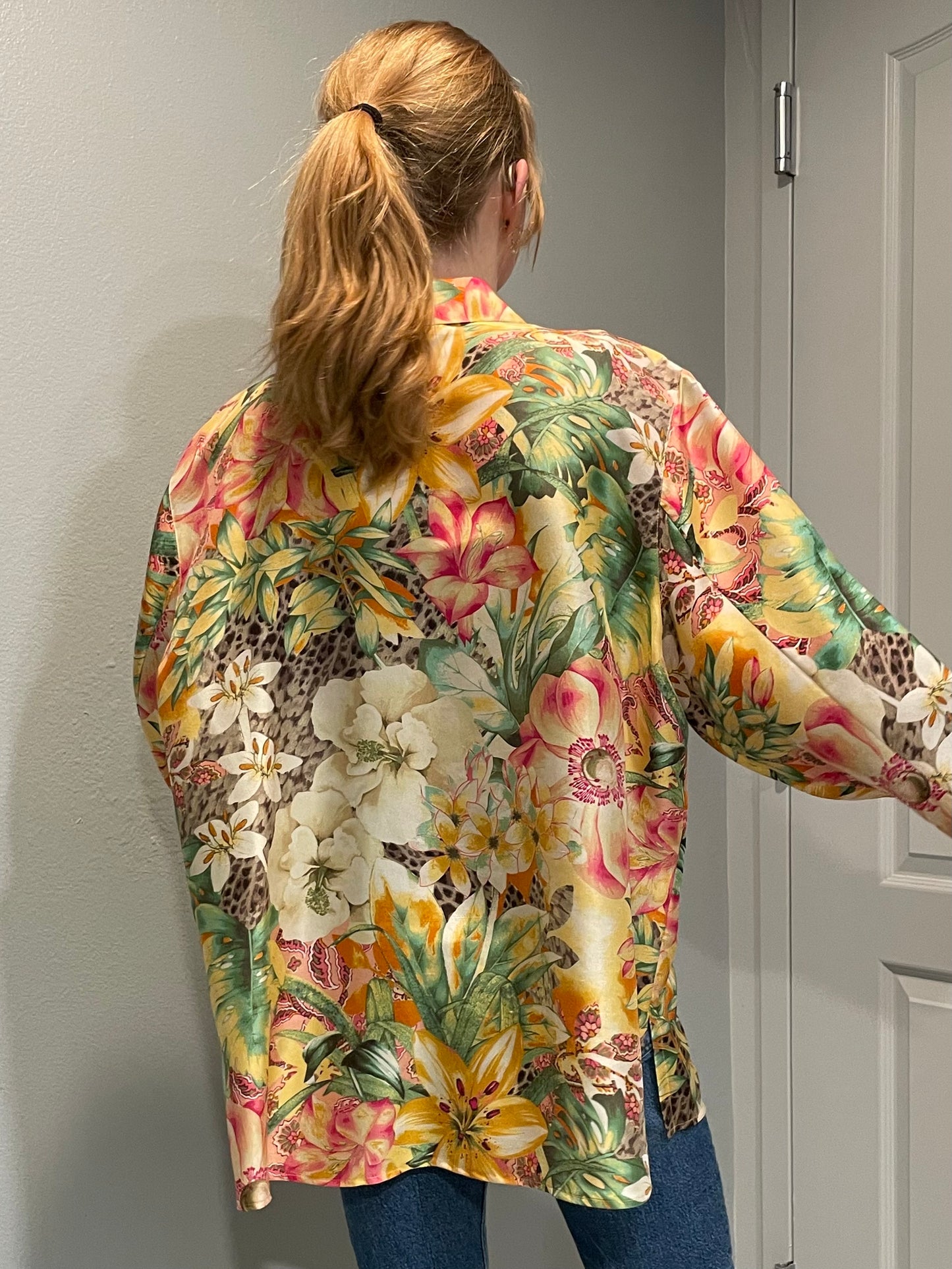 C.l.o.t.h.e.s. Woman Floral Silk Button-Up Shirt – 2X