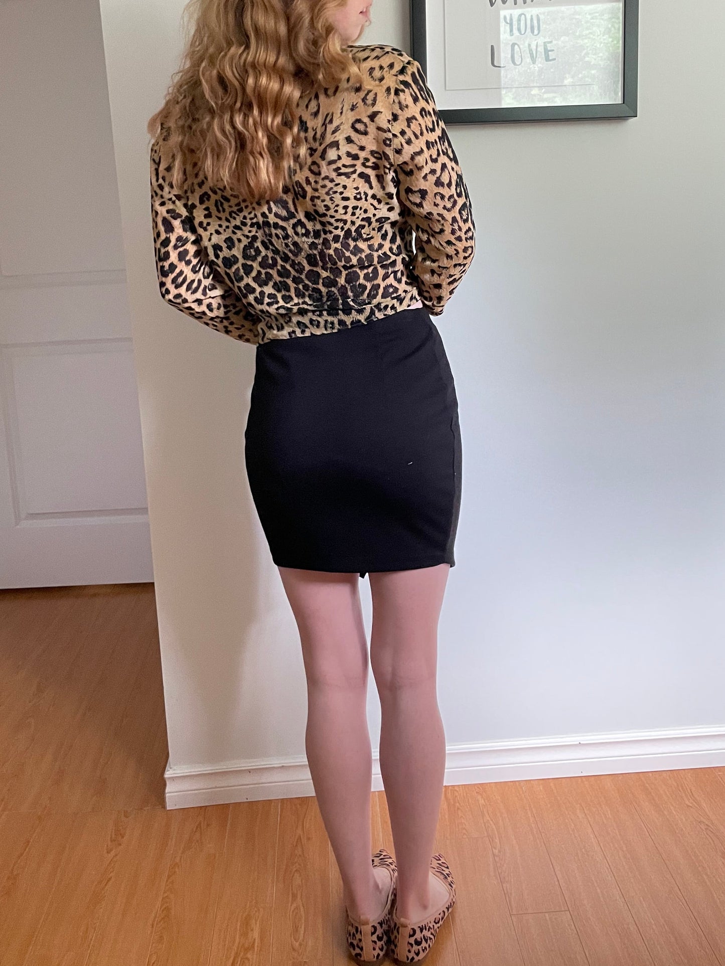 Amisu – Black High Rise Cutout Mini Skirt – Size 4 / XS-S