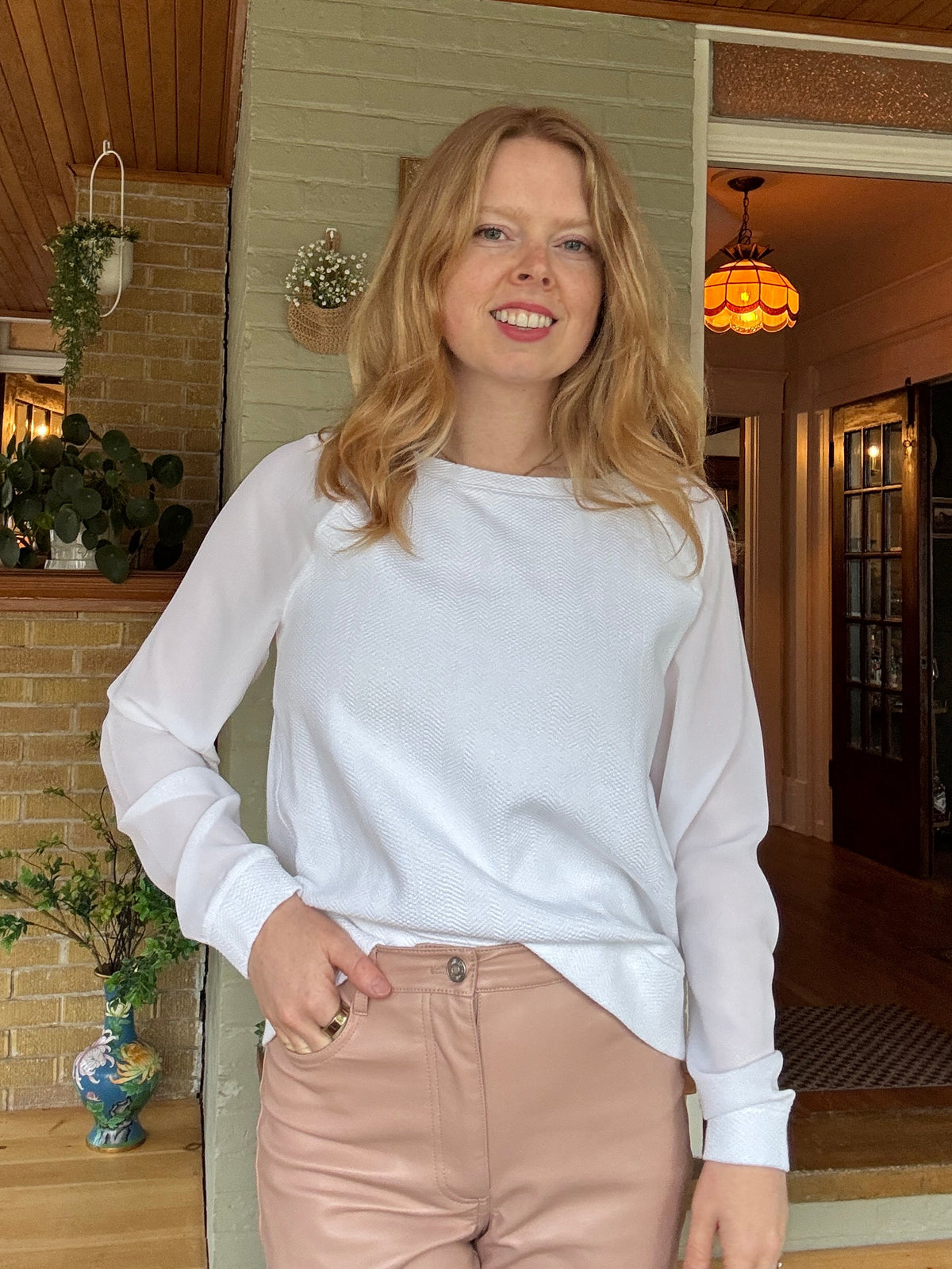 Lord & Taylor White Textured Pullover Sweater Top – Medium