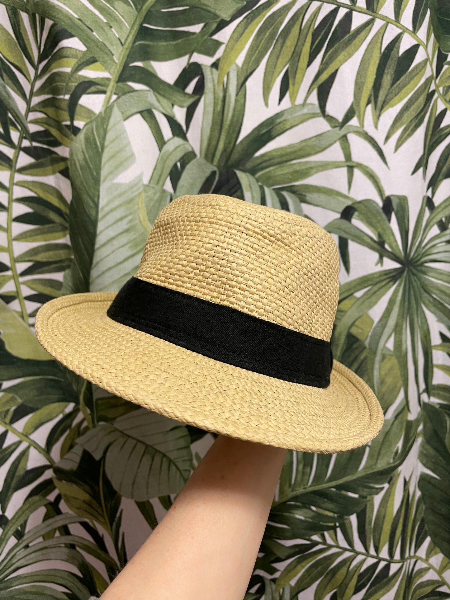 Natural Straw-Style Fedora with Black Band – One Size