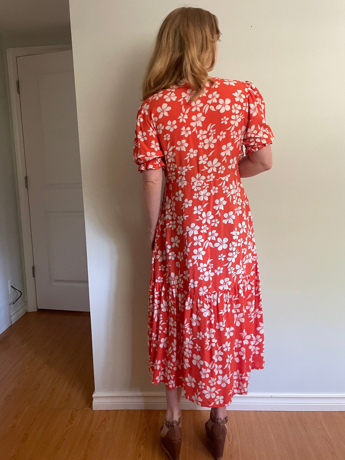 Maxcares Coral Tropical Floral Button Front Midi Dress - Large