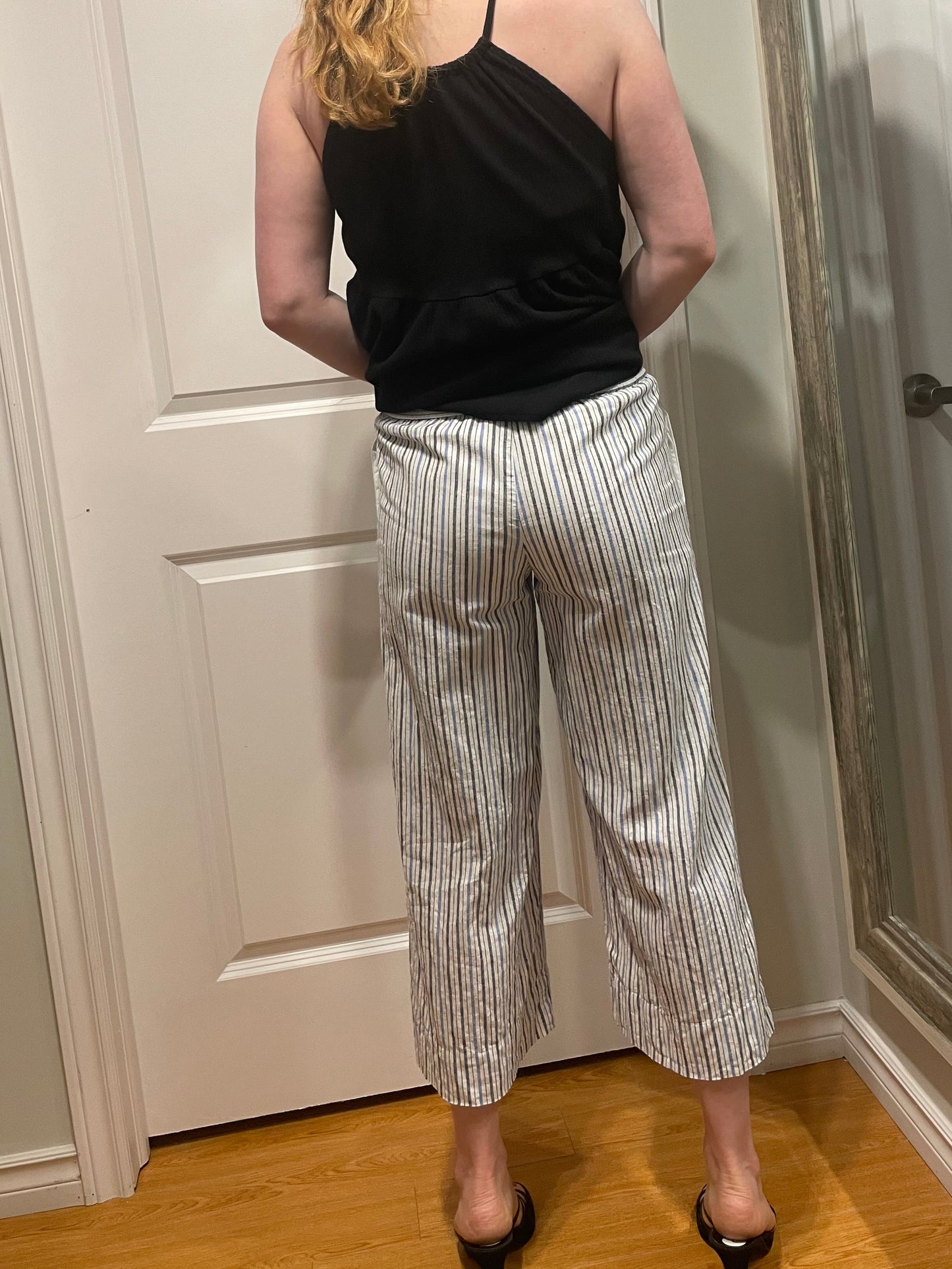 MK Blue & White Striped Linen Blend Cropped Wide Leg Pants – XXS/XS (Inquire for Designer)