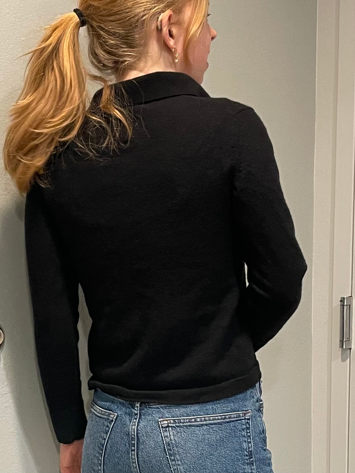 Banana Republic Black Italian Merino Wool Collared Sweater – Small