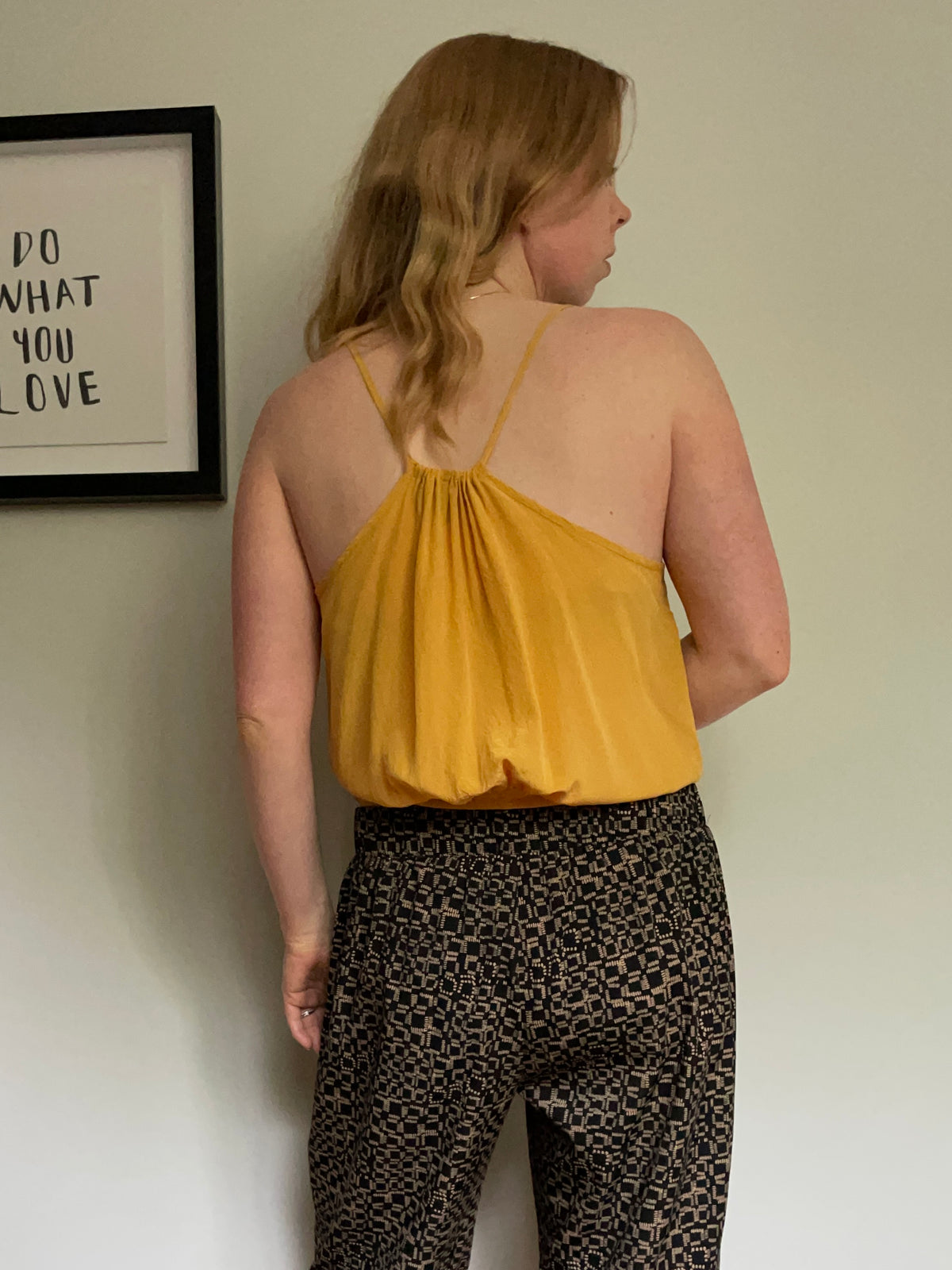 bebe Mineral Yellow Mulberry Silk Racerback Tie-Waist Top – Medium