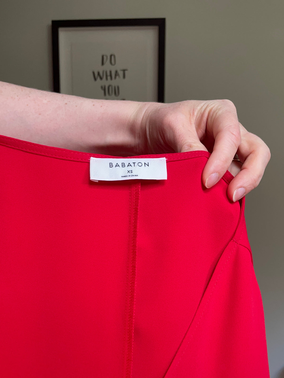 Babaton Red Aaron V-Neck Shift Dress – XS/S/M