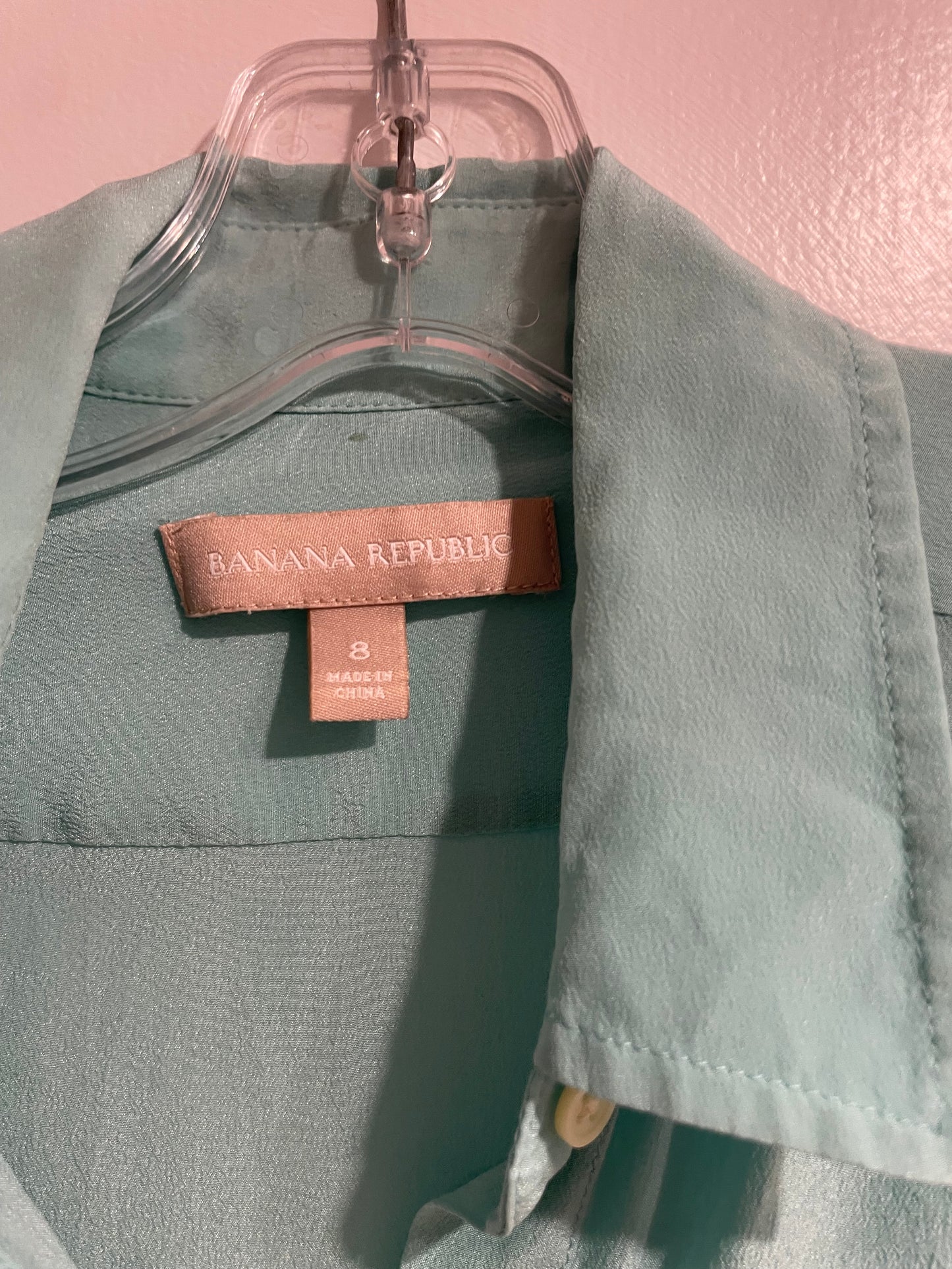 Banana Republic 100% Silk Seafoam Button-Up Blouse – 8 Medium