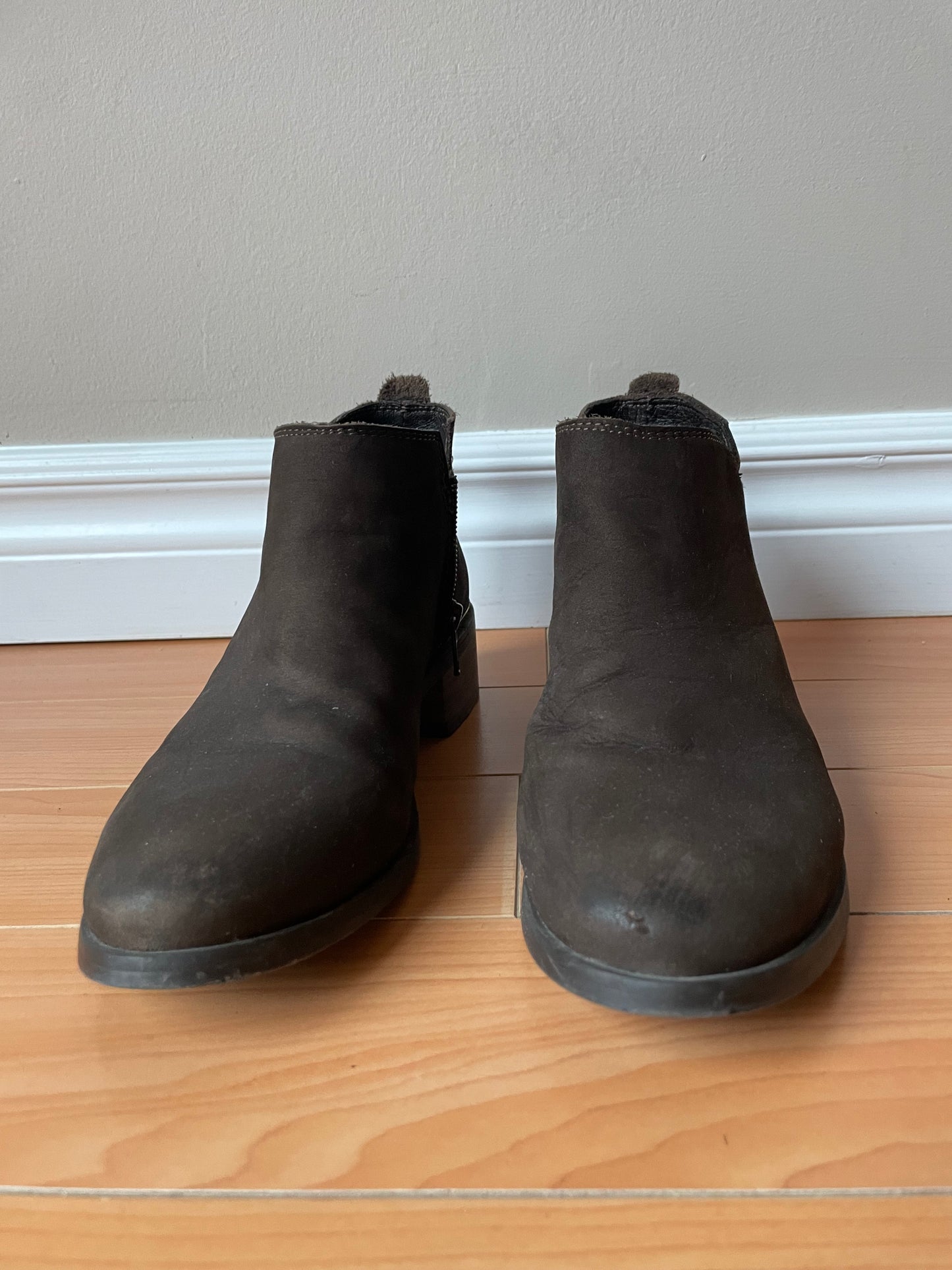 Steve Madden Kessey Brown Nubuck Leather Ankle Boots - Size 7