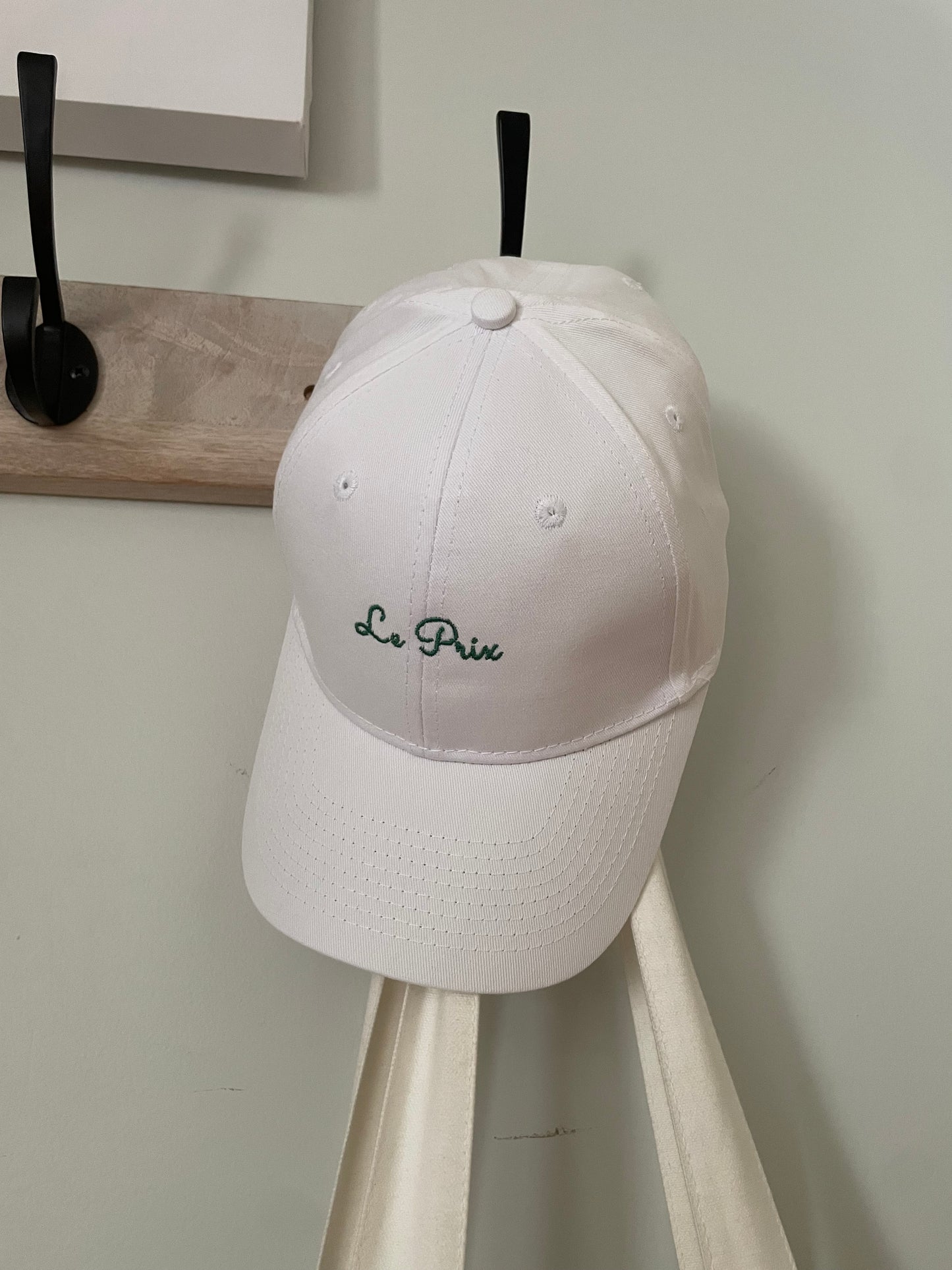 Le Prix White Cotton Embroidered Cap – Forest Green Logo