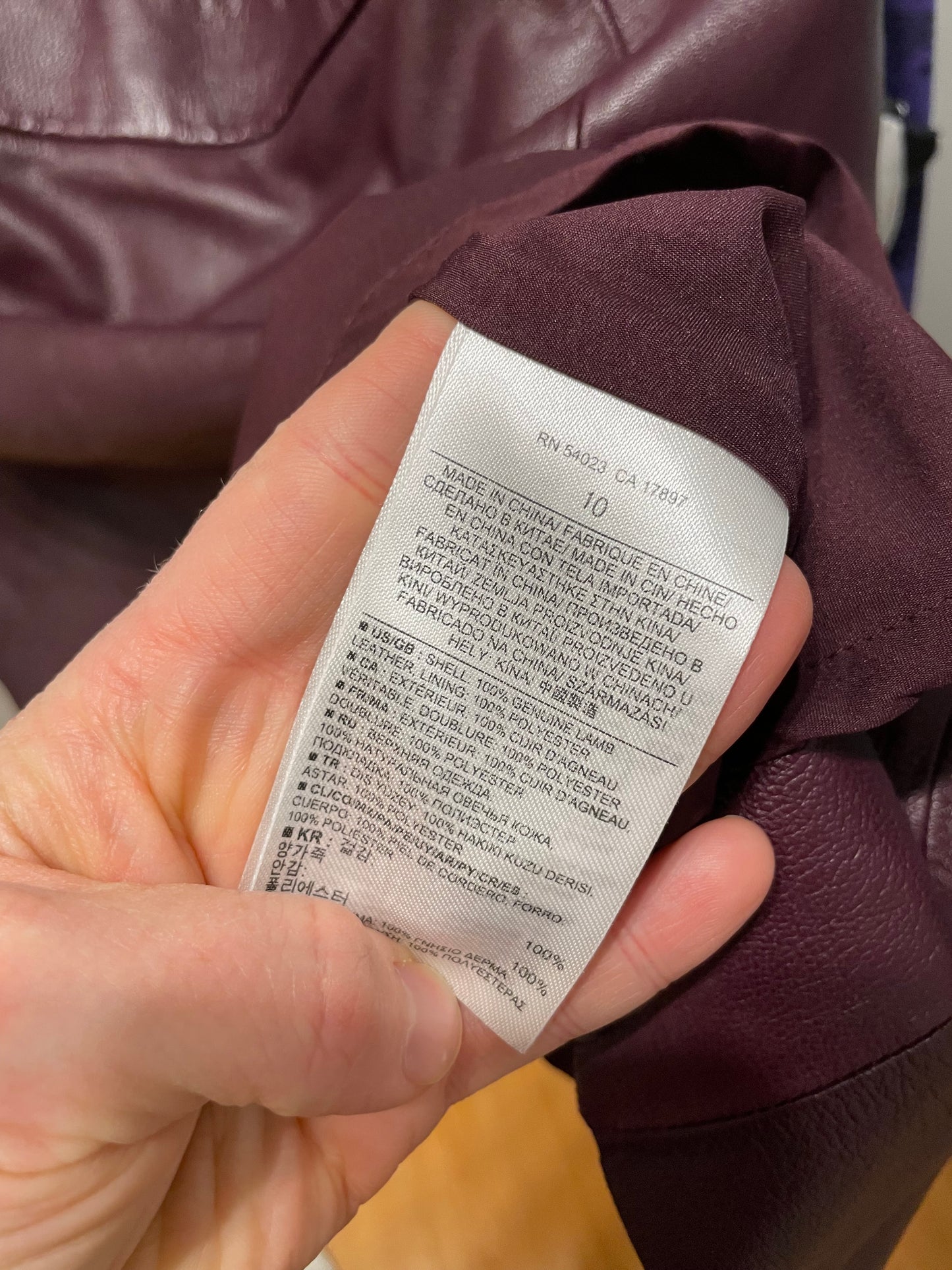 Banana Republic Burgundy Lamb Leather Mini Skirt – Size 10