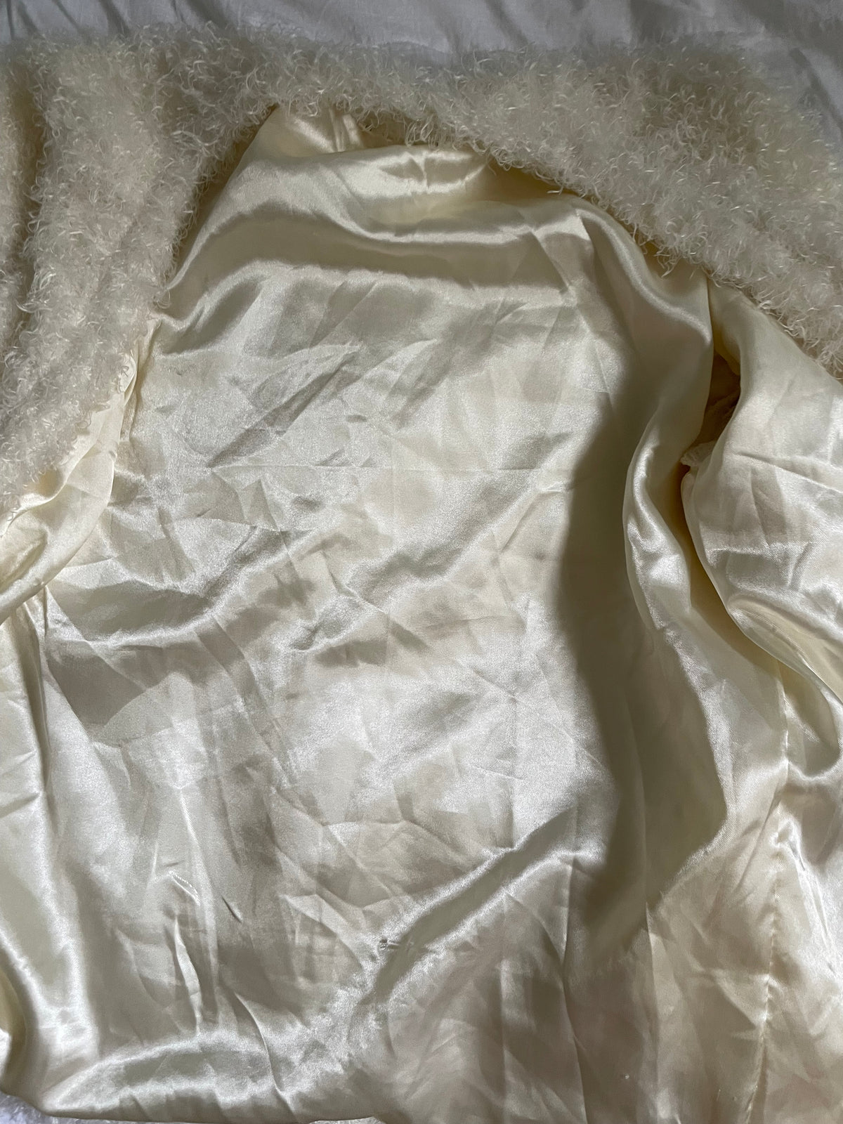 Ivory Fuzzy Open-Front Jacket – M/L