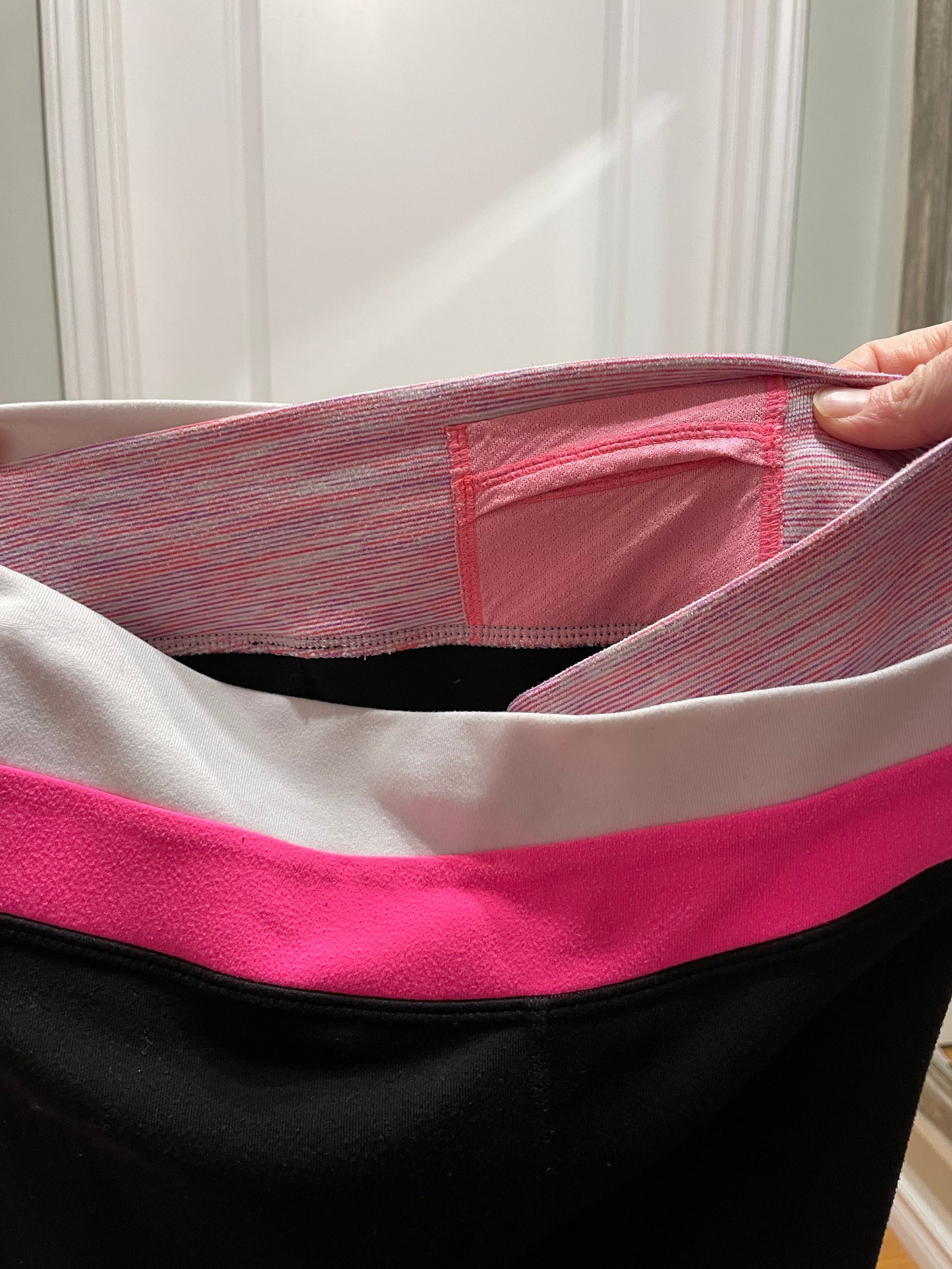 Lululemon Black Bootcut Pants with Contrast Pink Waistband – Size 6