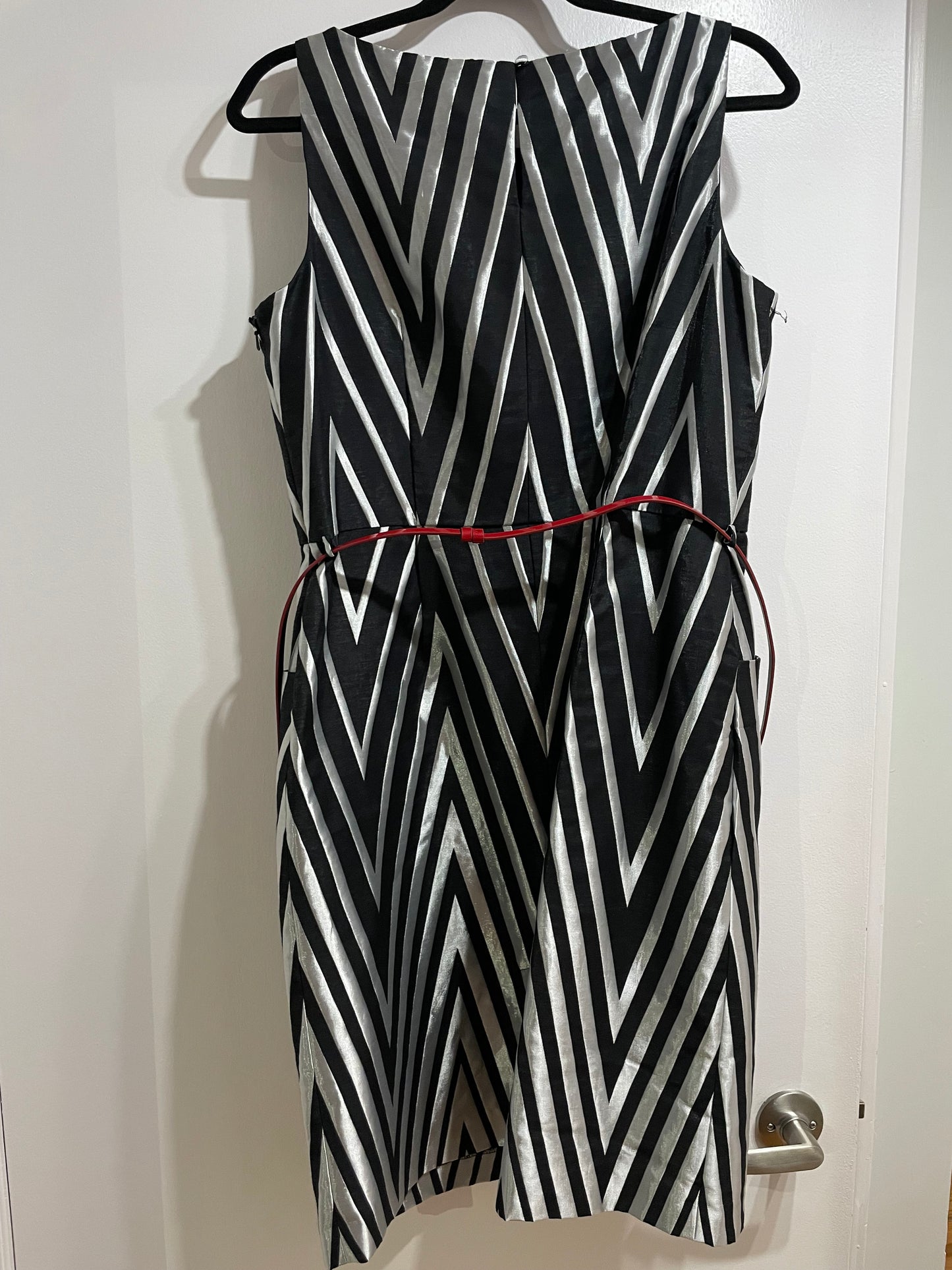 Nine West Black & Silver Chevron Sheath Dress with Red Belt – Size 14