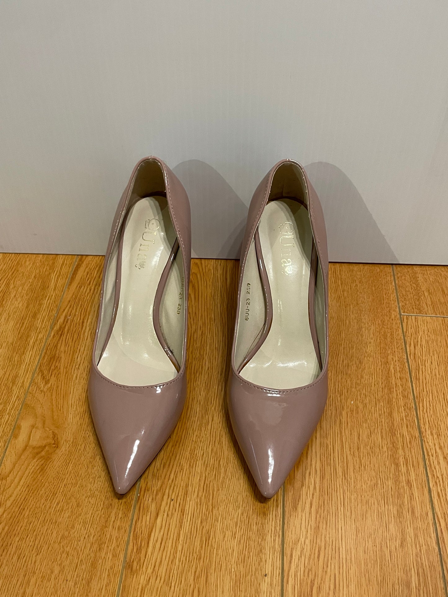 Blush Patent Pointed-Toe Pumps – Size 36