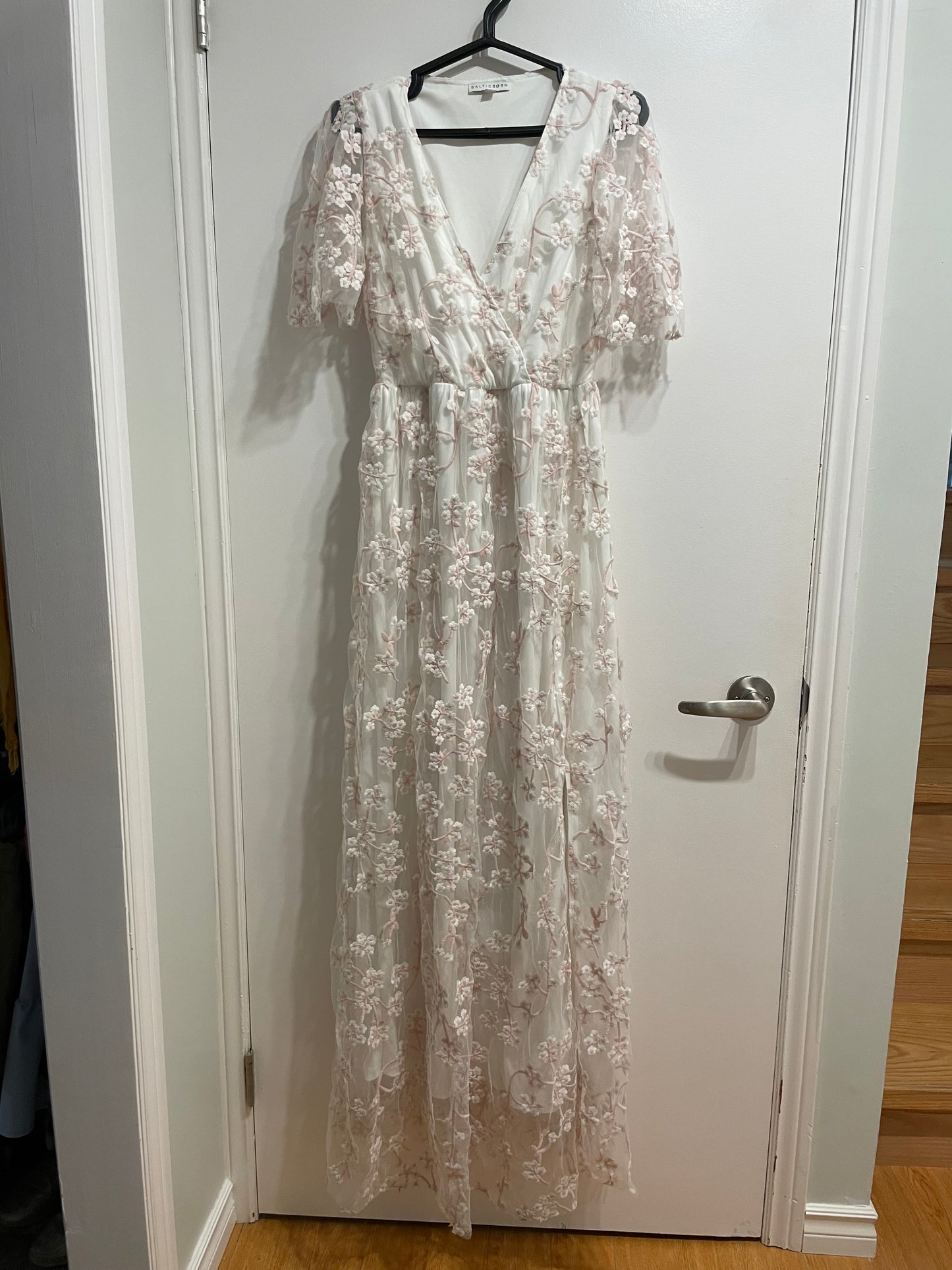 Baltic Born Floral Mesh Belted Maxi Dress – Medium