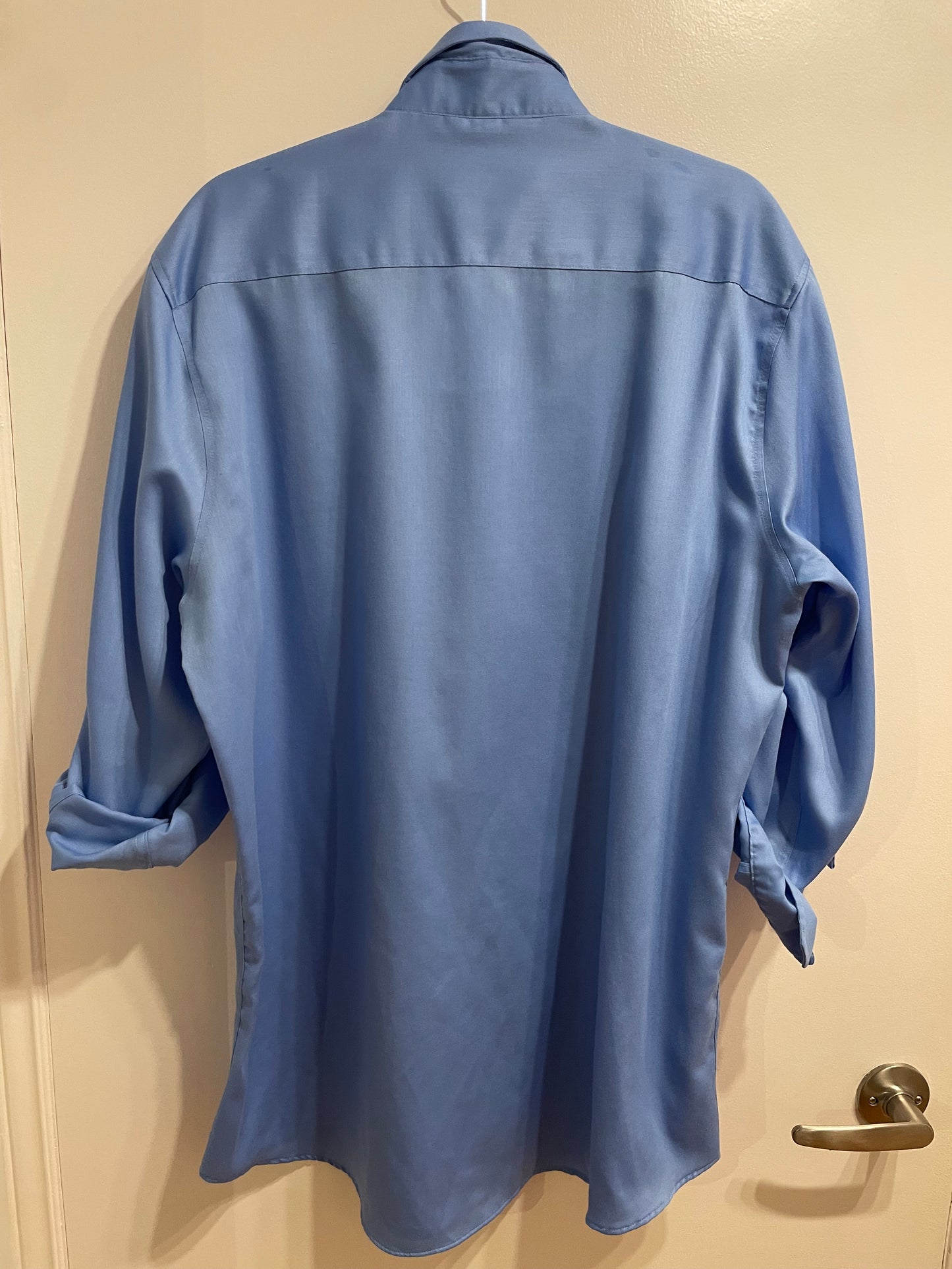 Bellissimo Sky Blue Oversized Button-Up Shirt – 17.5R / XL