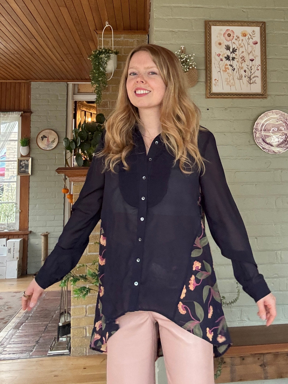 Maeve Navy Floral Sheer High-Low Button-Down Tunic – Size 8