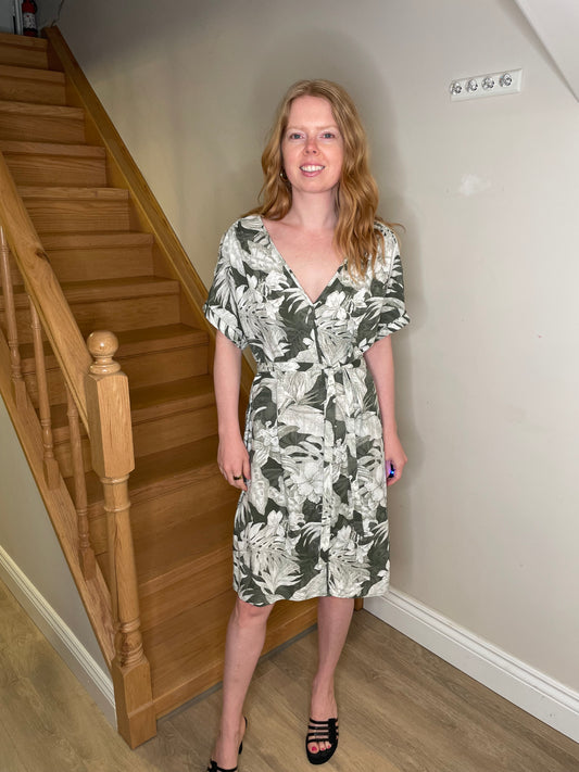H&M L.O.G.G. Tropical Leaf Linen Blend Waist Tie Dress – Size Medium