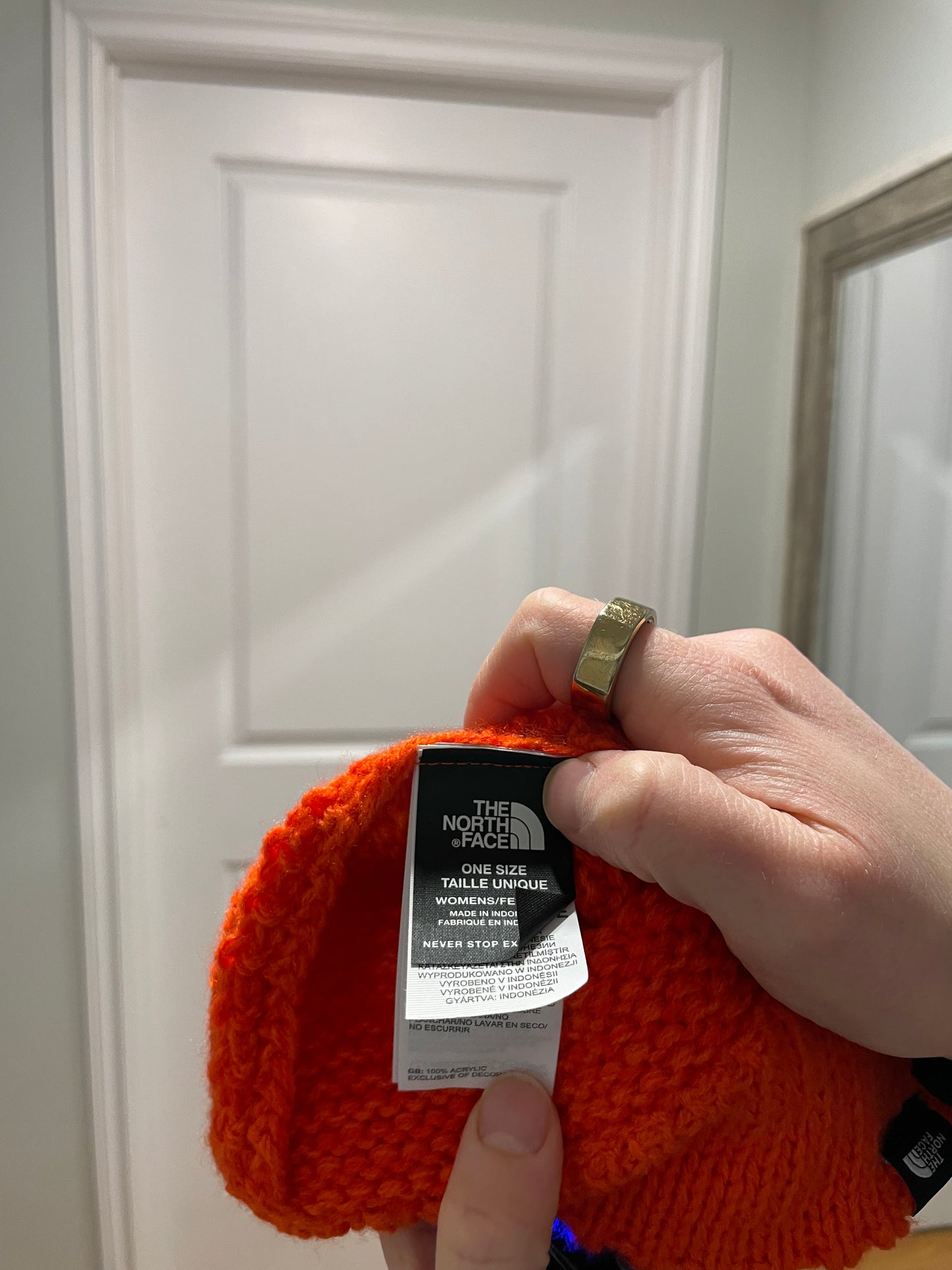 The North Face Bright Orange Chunky Knit Beanie NWT – One Size